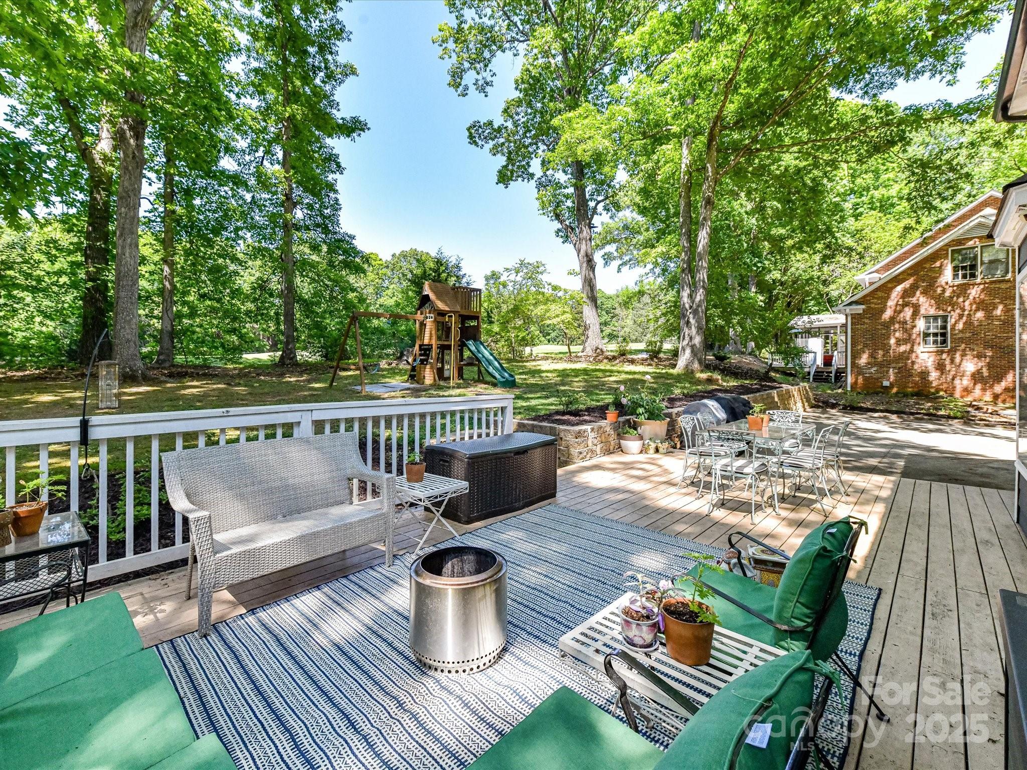 10024 Whitethorn Drive