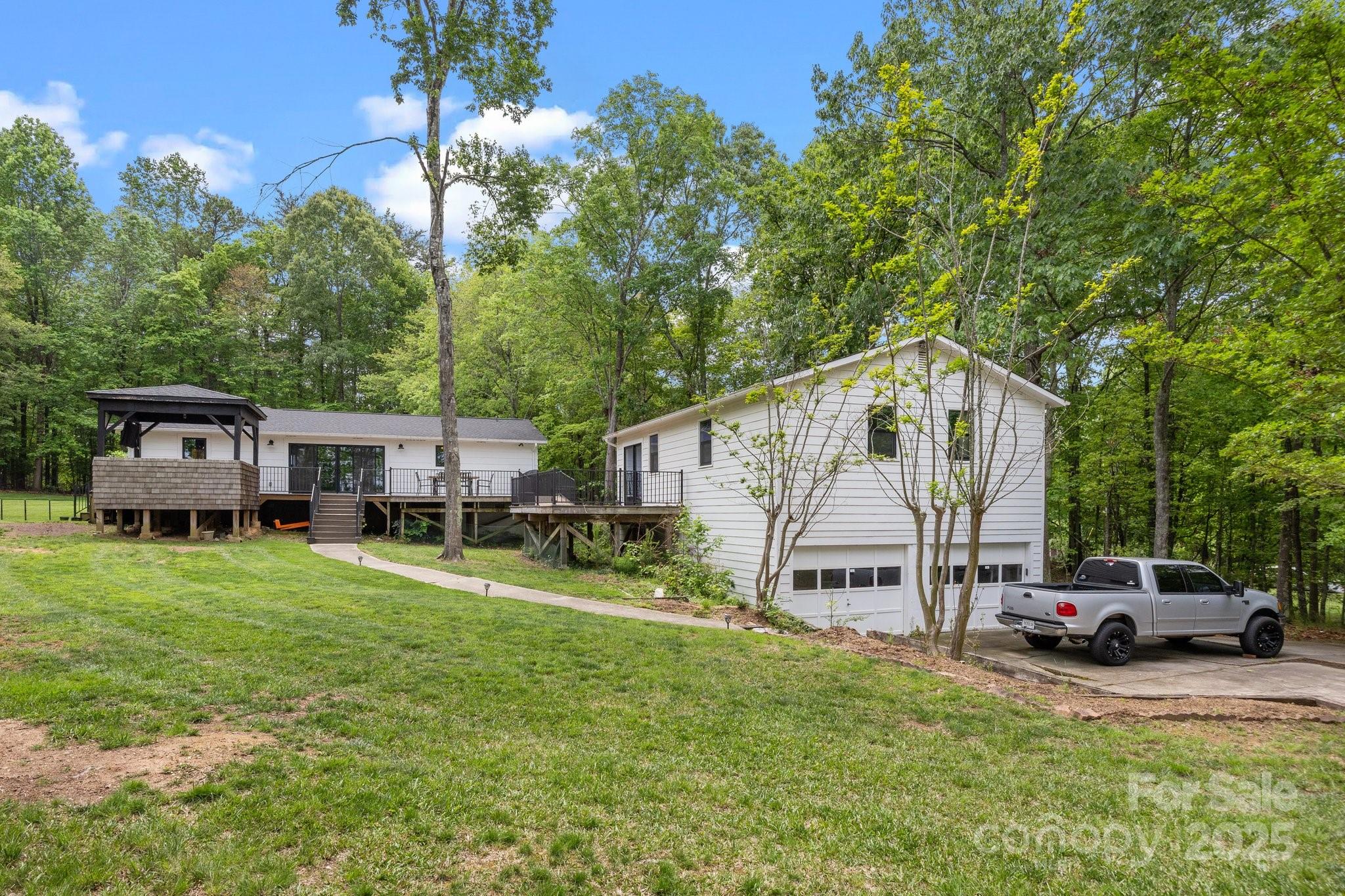 17403 Green Hill Road