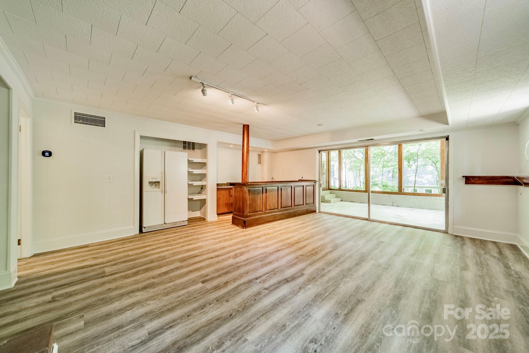5719 Doncaster Drive