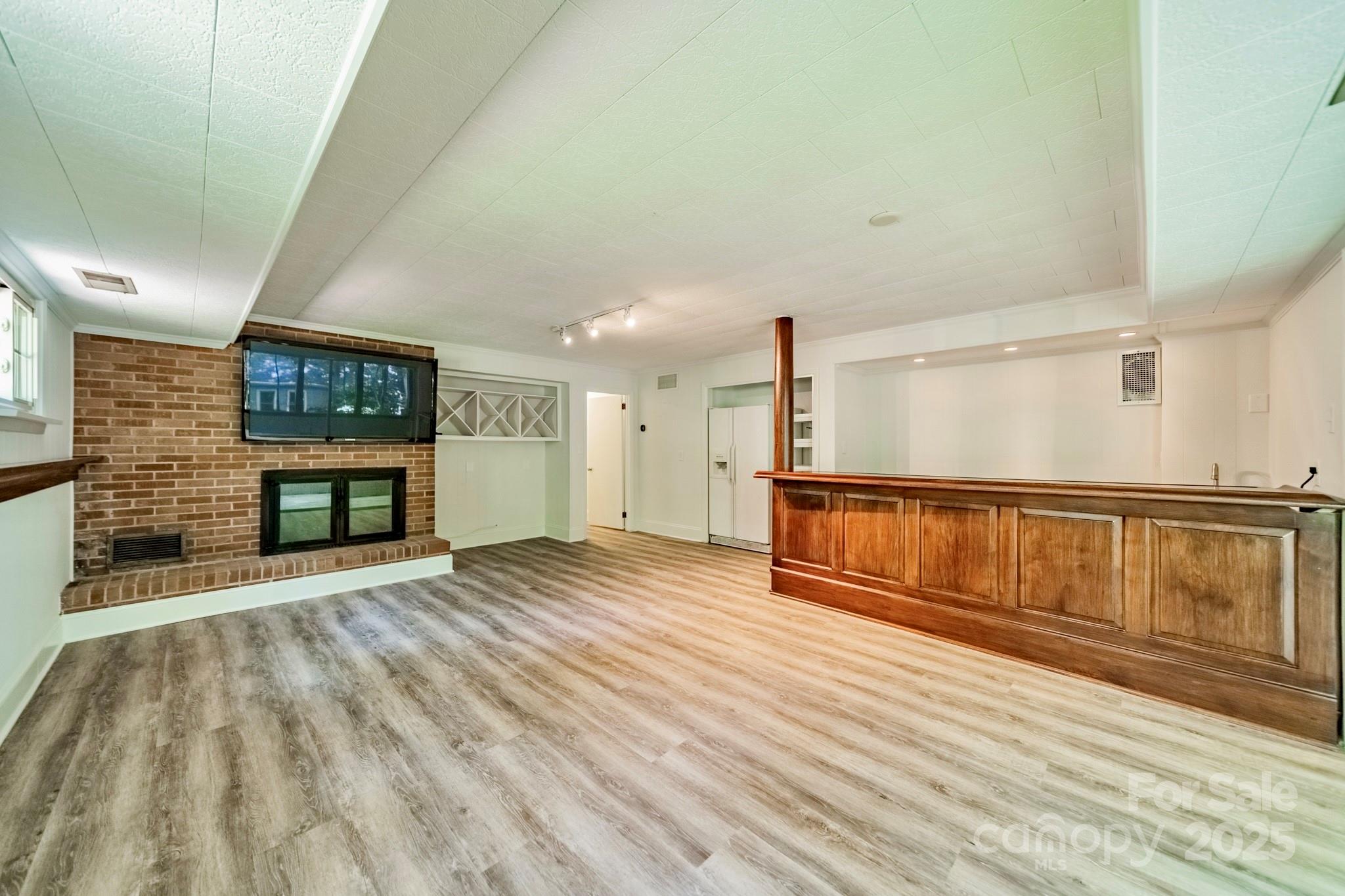 5719 Doncaster Drive
