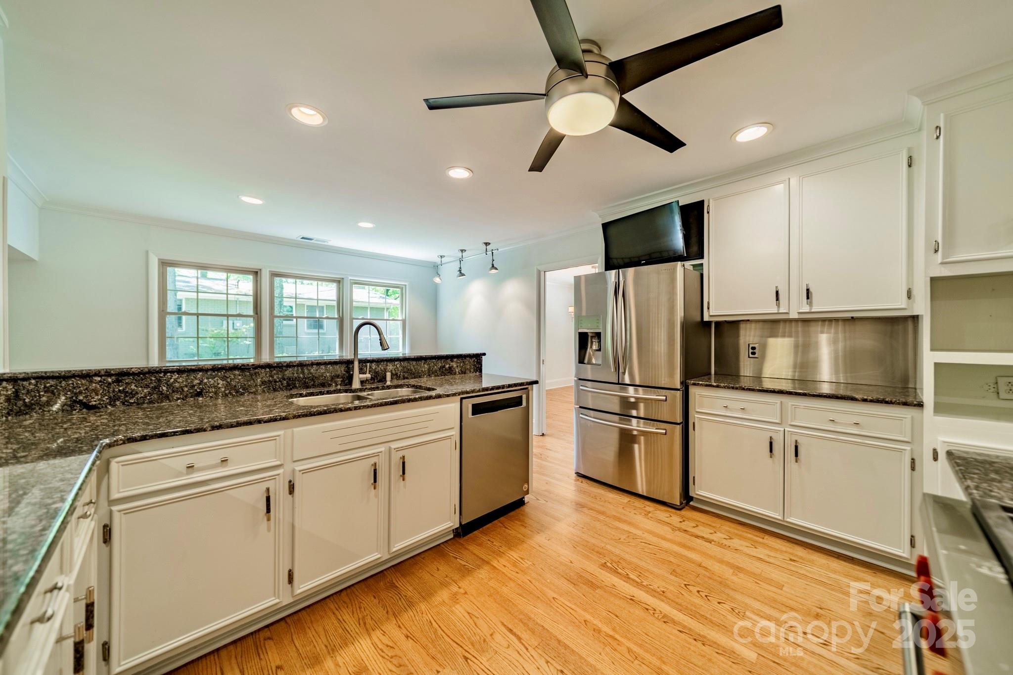 5719 Doncaster Drive