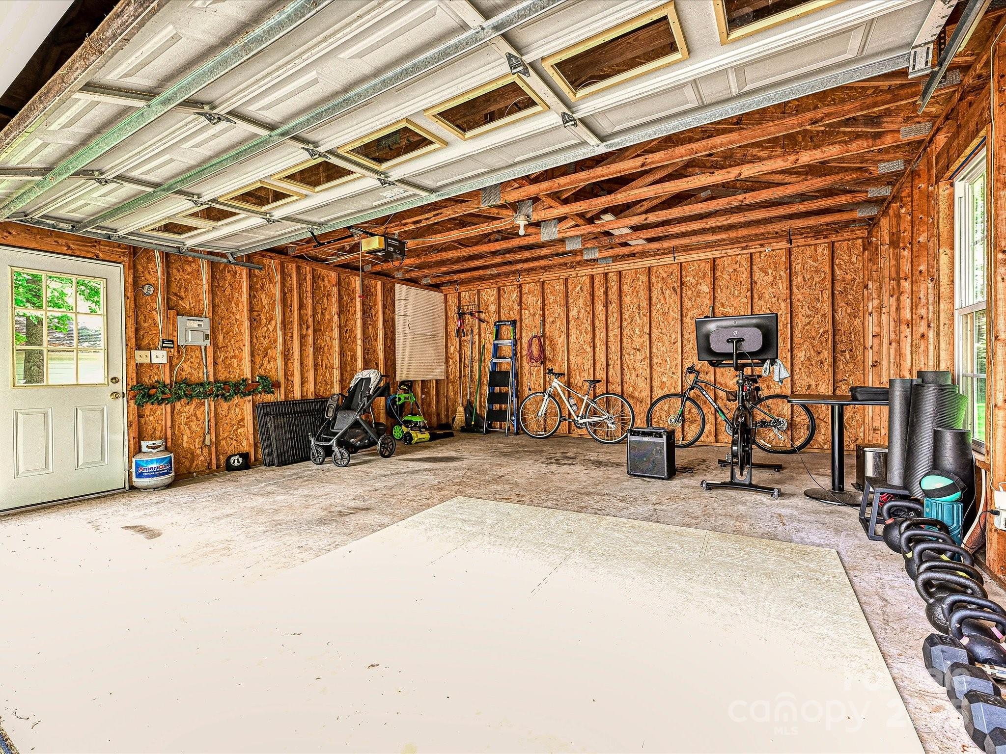 3128 Country Club Drive