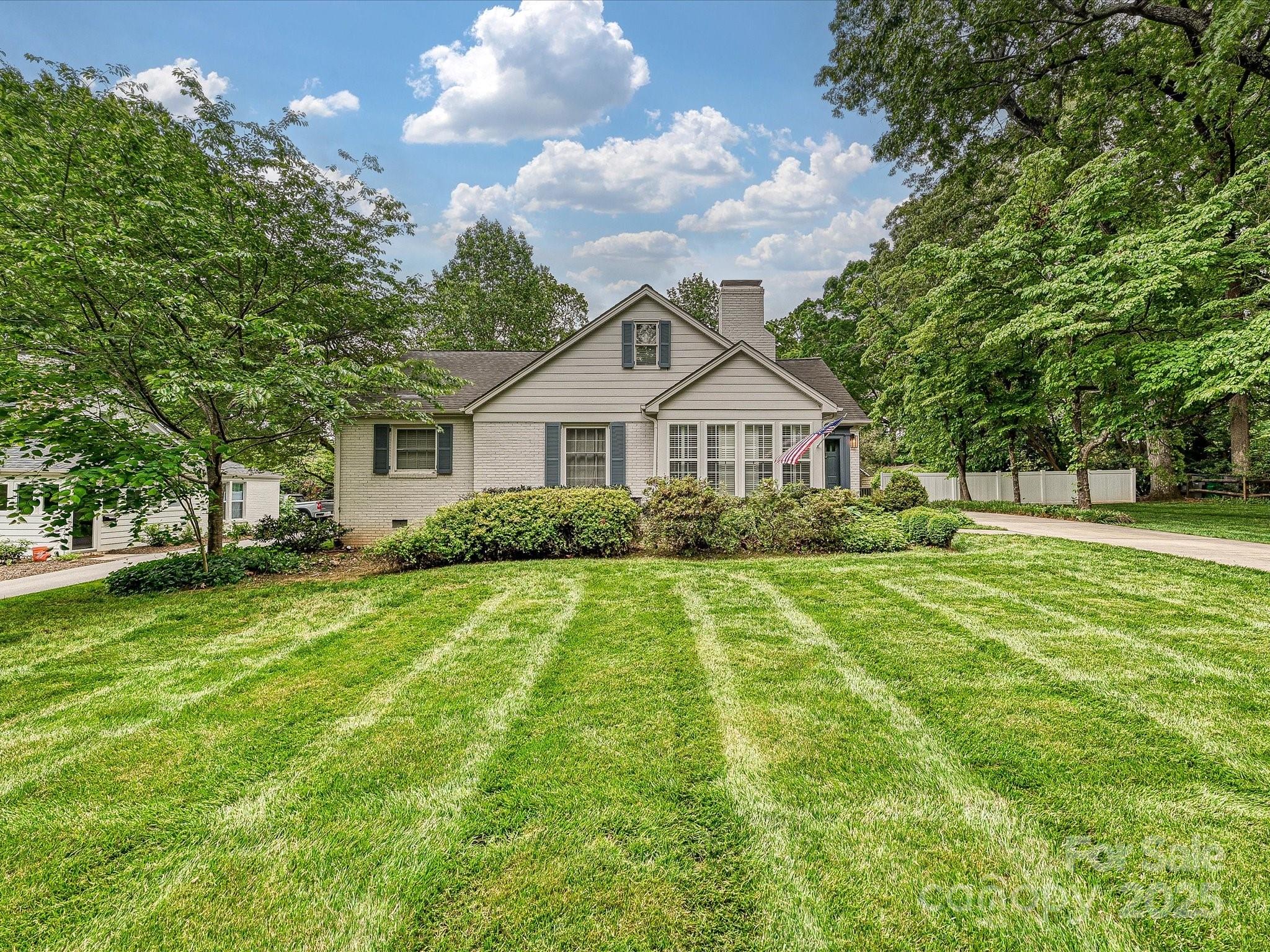 3128 Country Club Drive