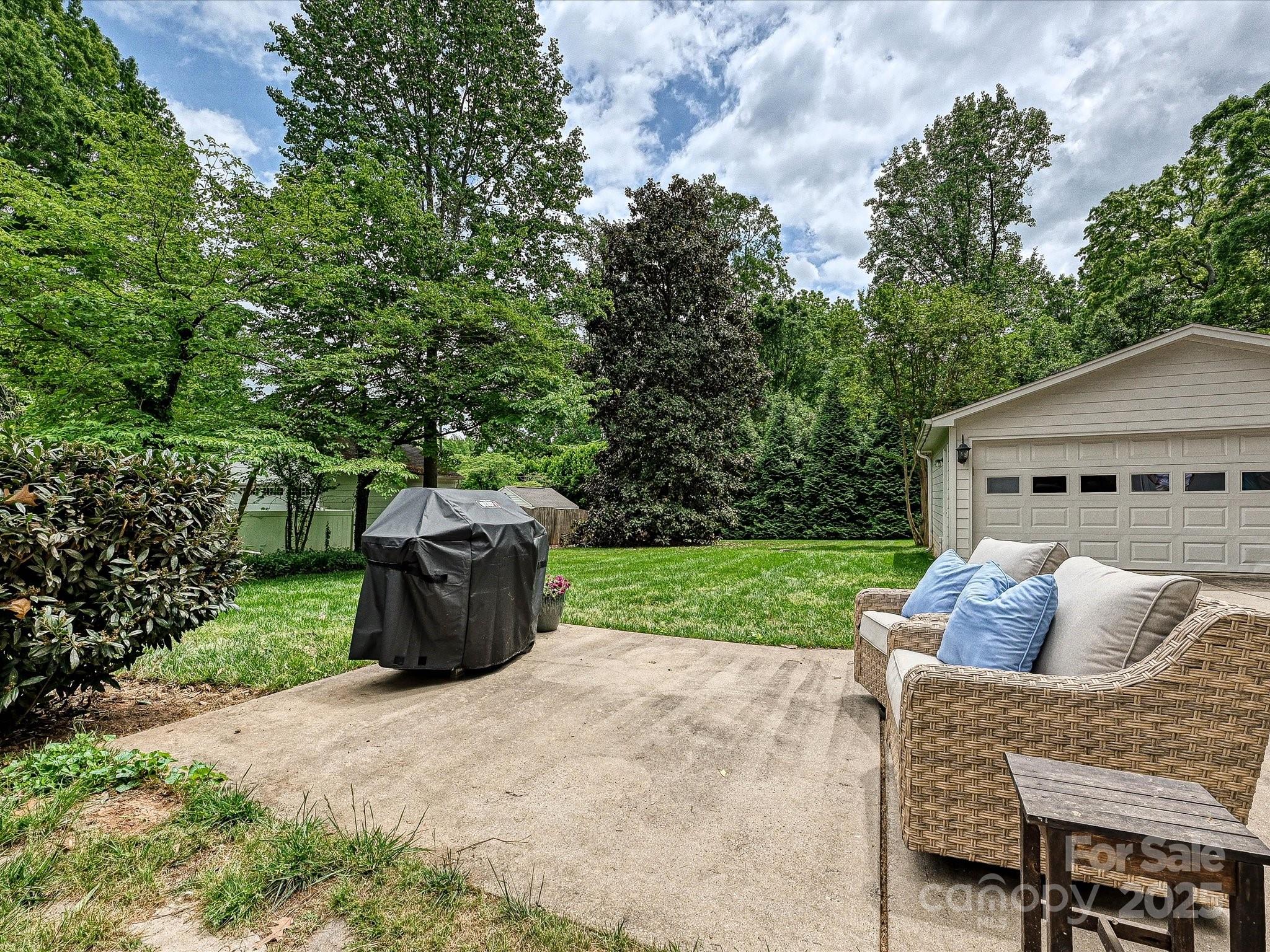 3128 Country Club Drive