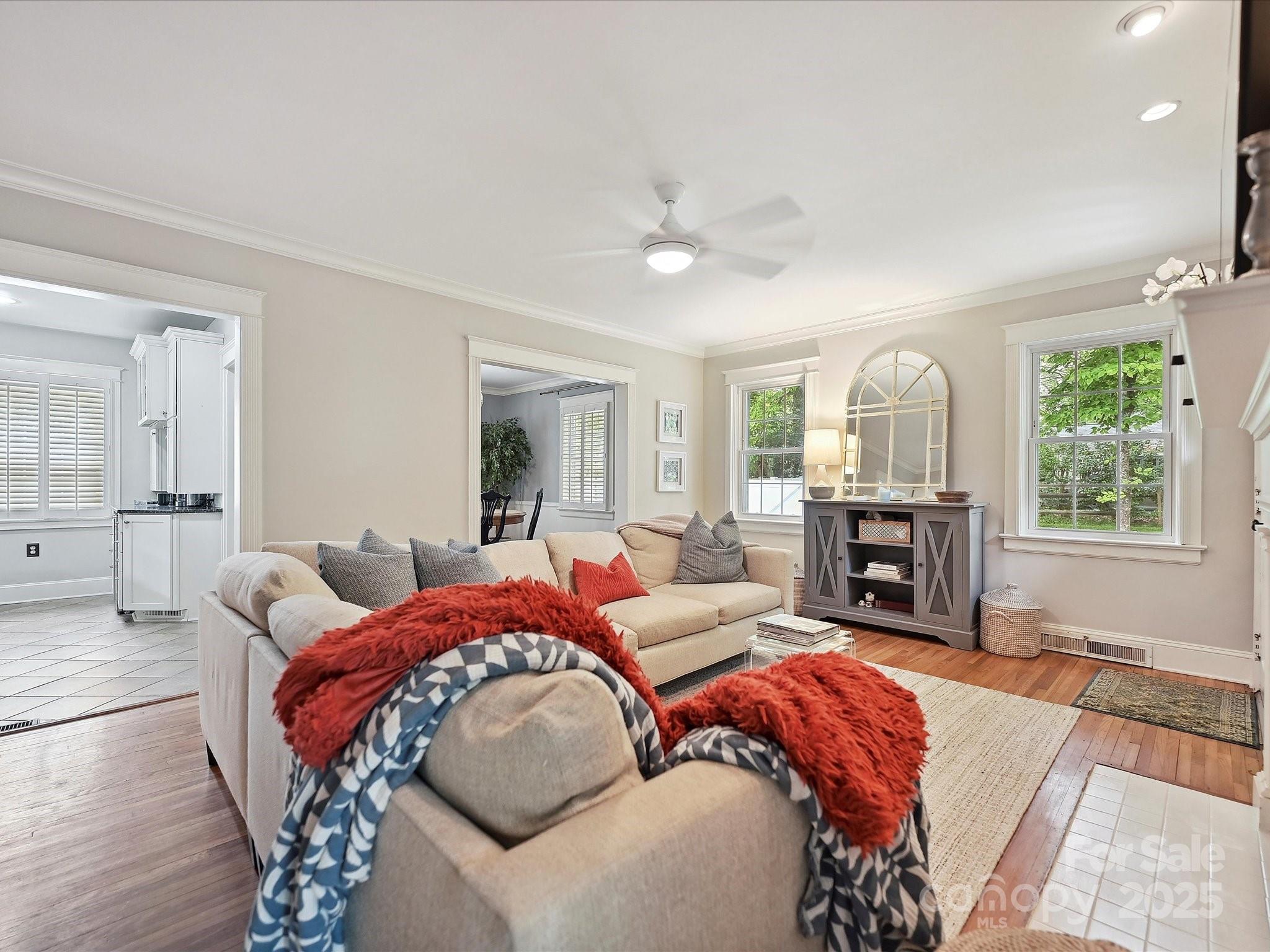 3128 Country Club Drive