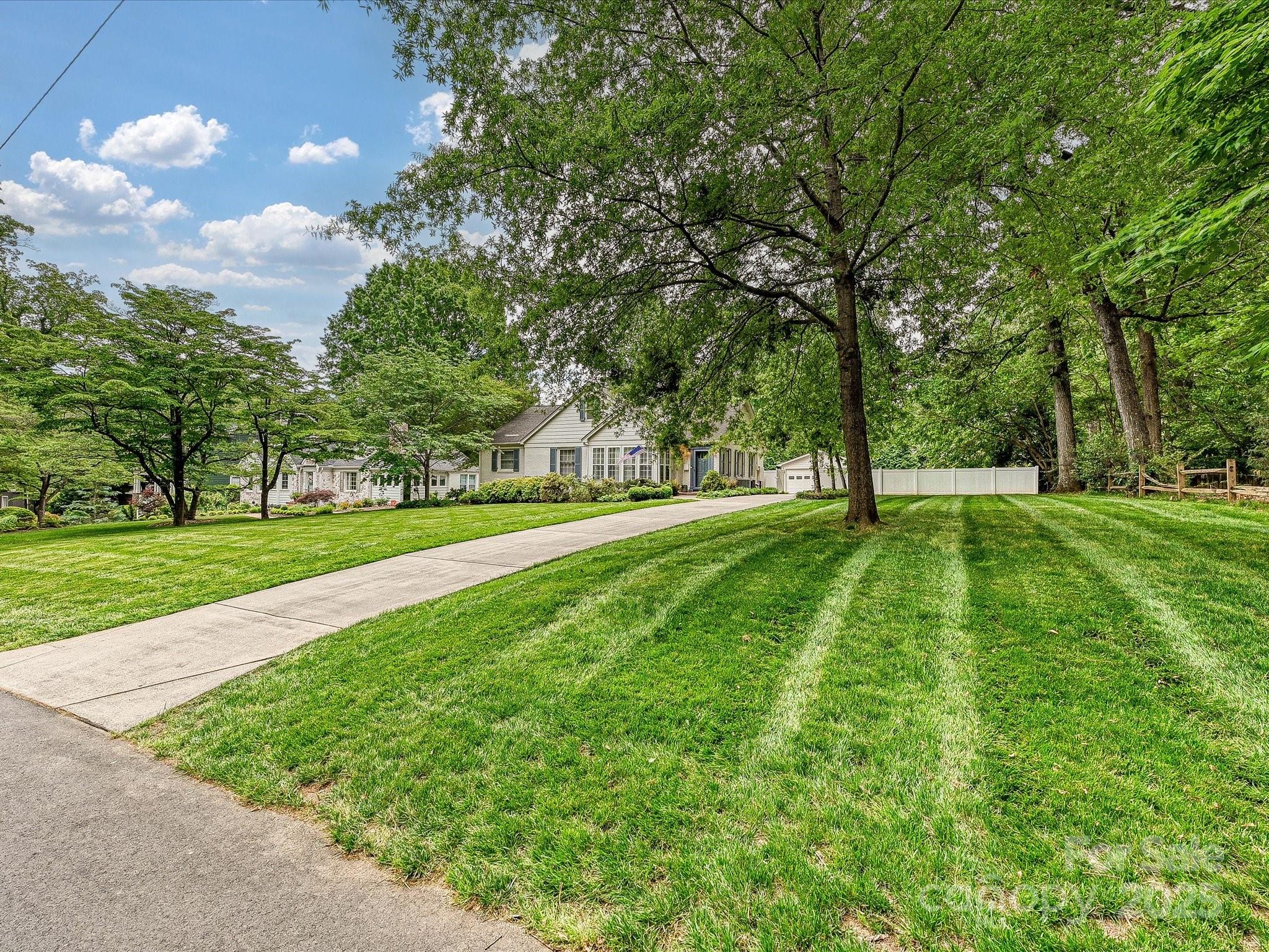 3128 Country Club Drive