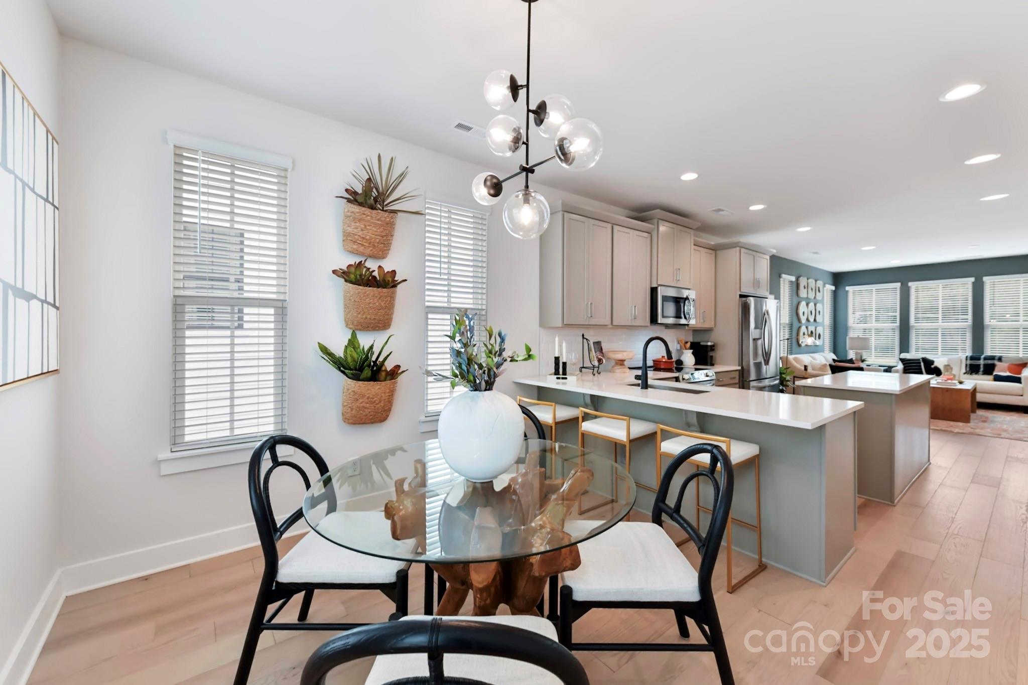 316 S Turner Avenue Unit: 11