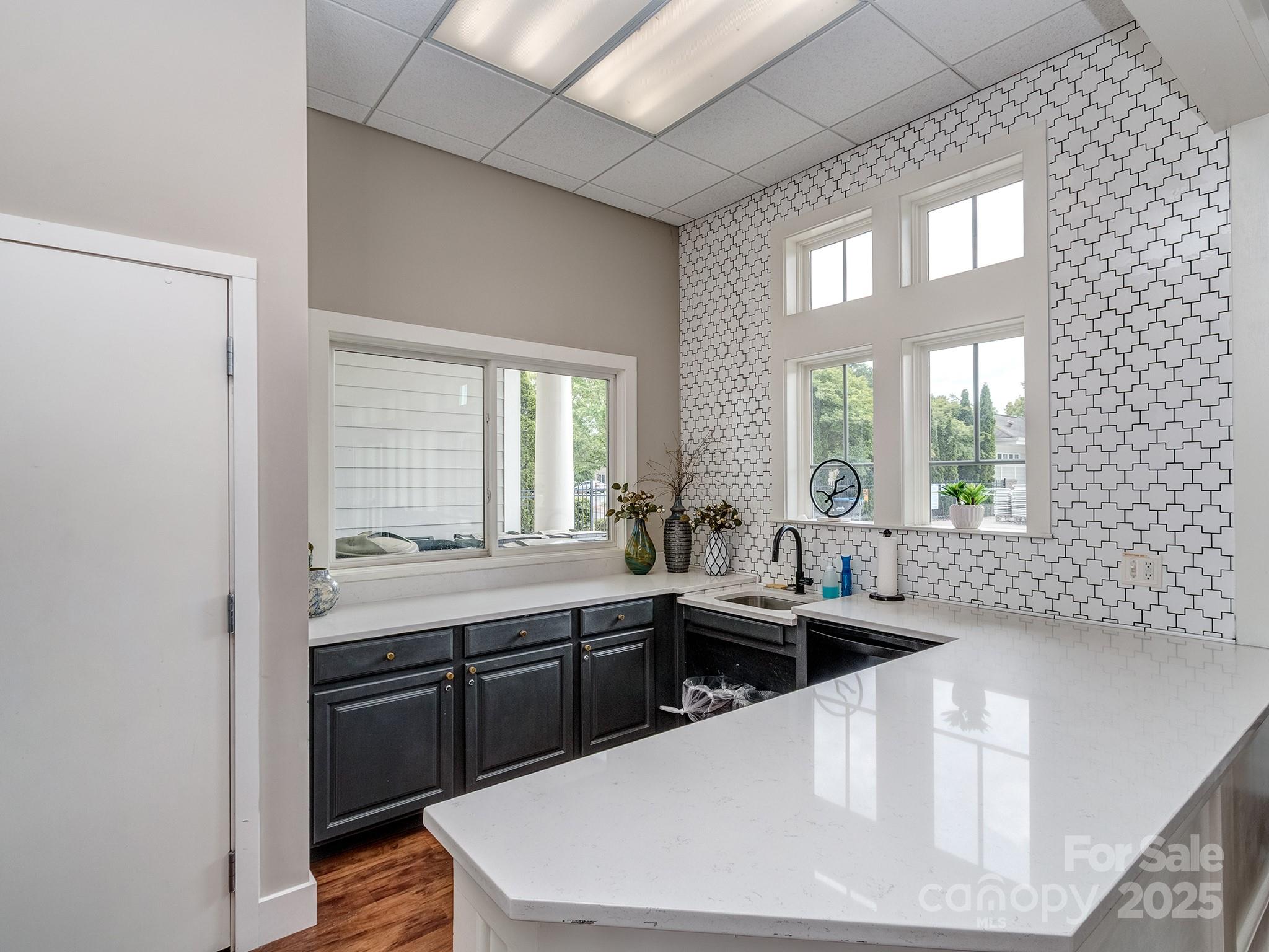 5130 Mount Clare Lane