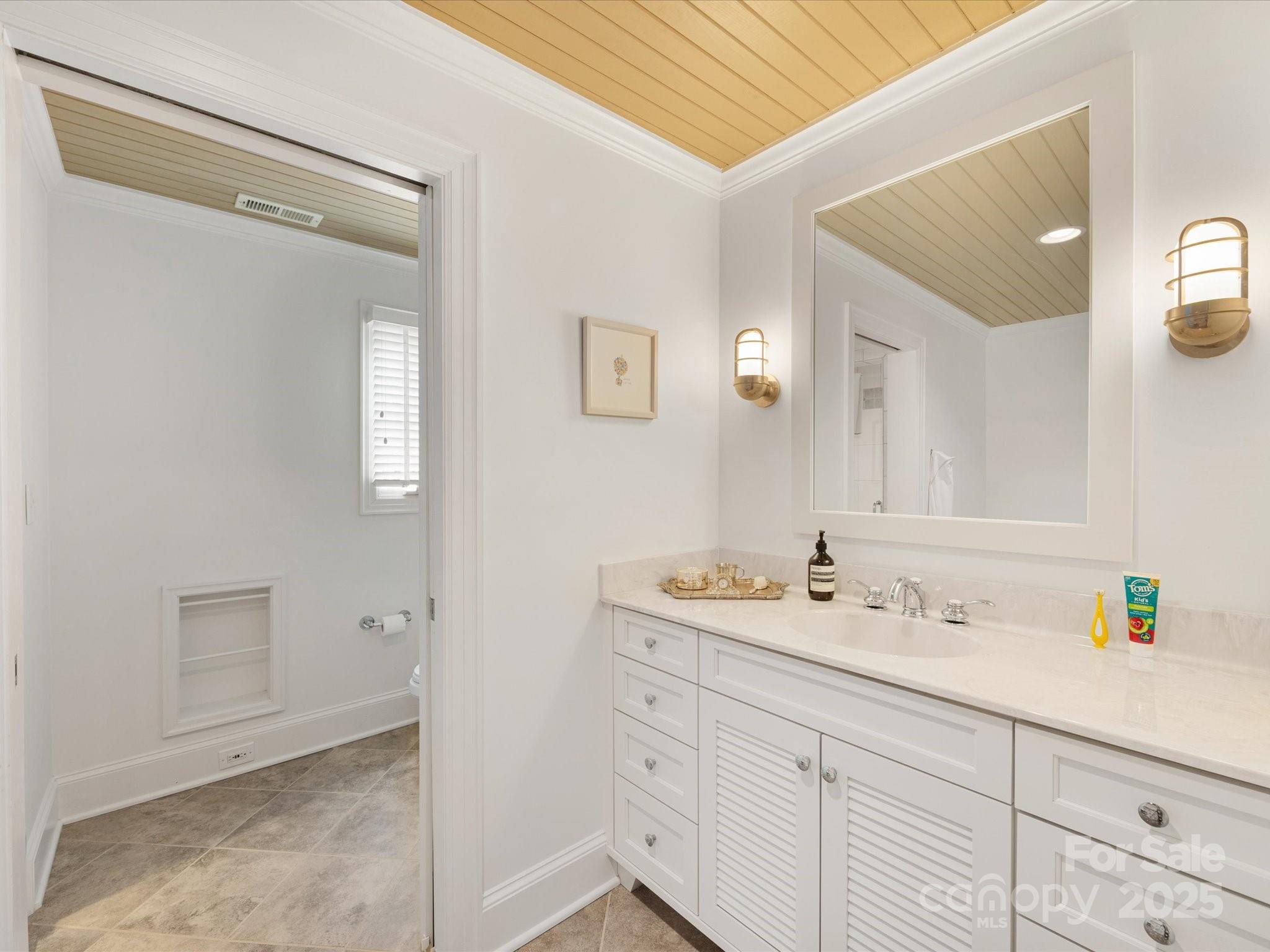 2611 Forest Drive
