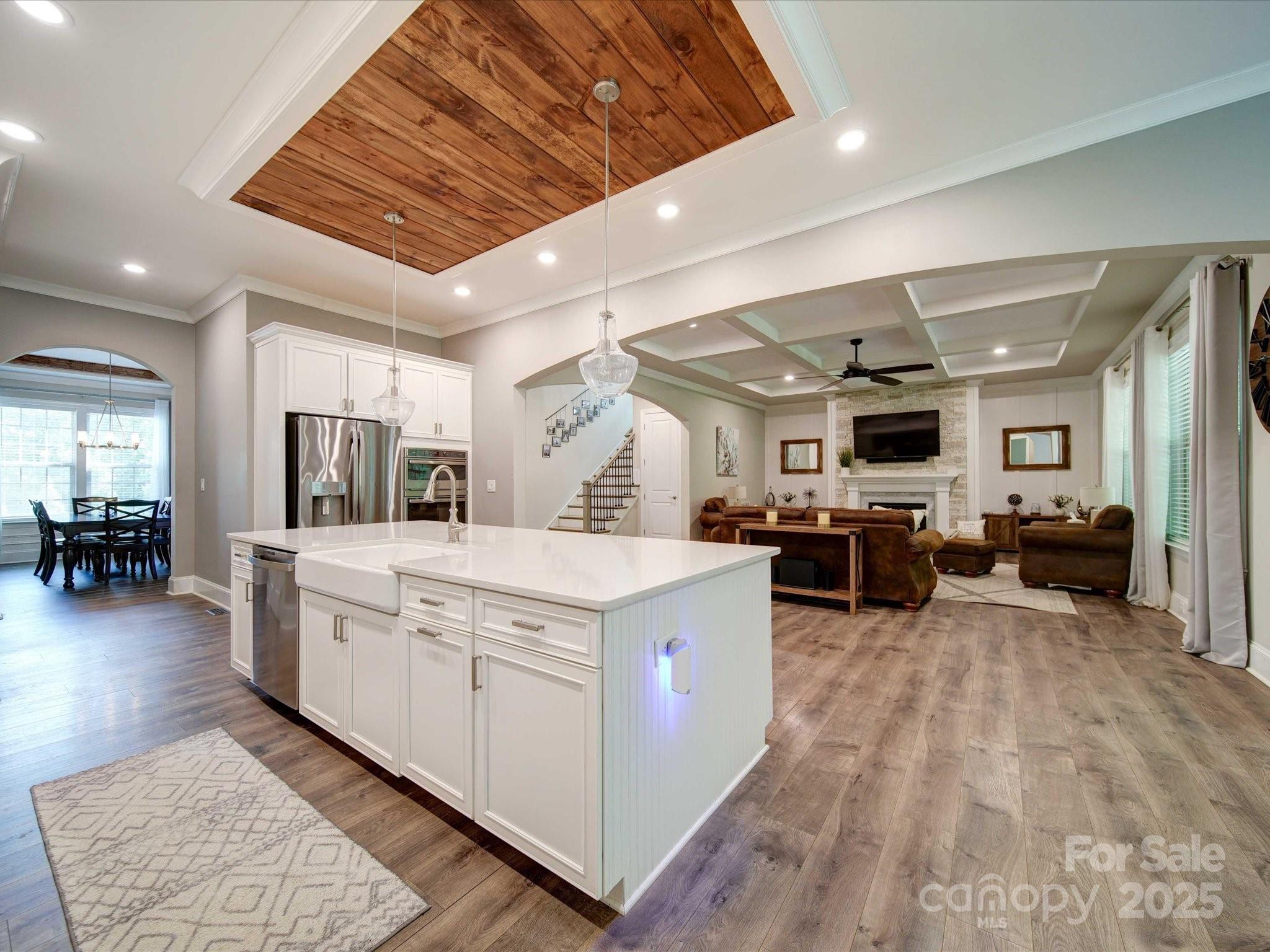 6004 Quintessa Drive