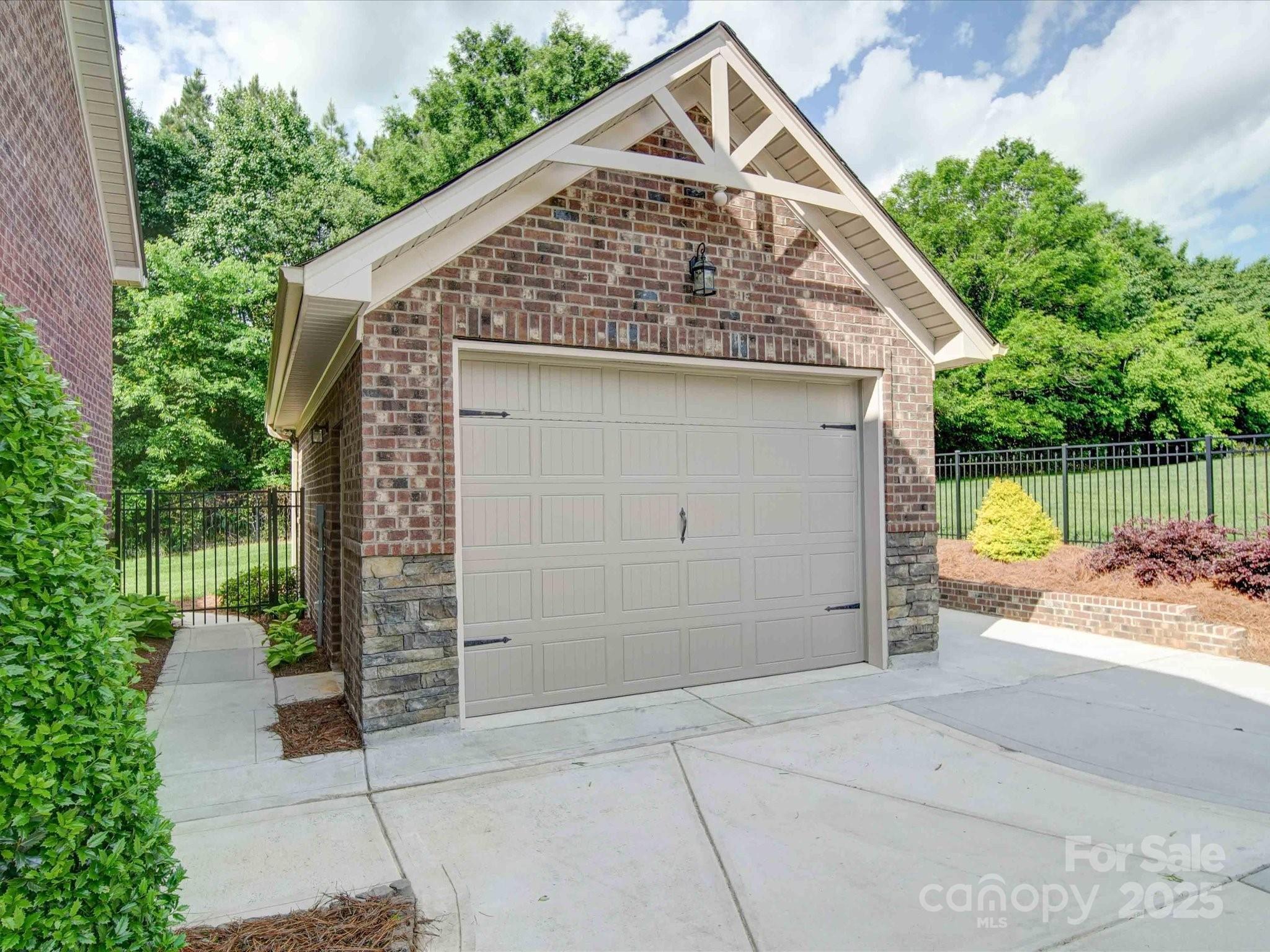 6004 Quintessa Drive