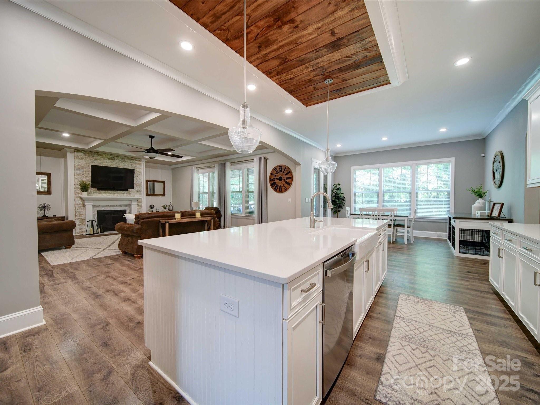 6004 Quintessa Drive