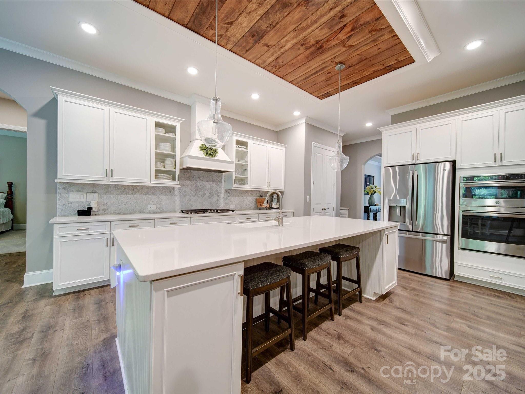 6004 Quintessa Drive