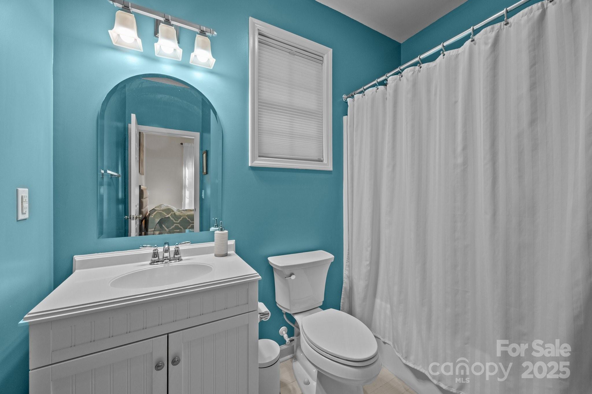 1108 Longwood Court