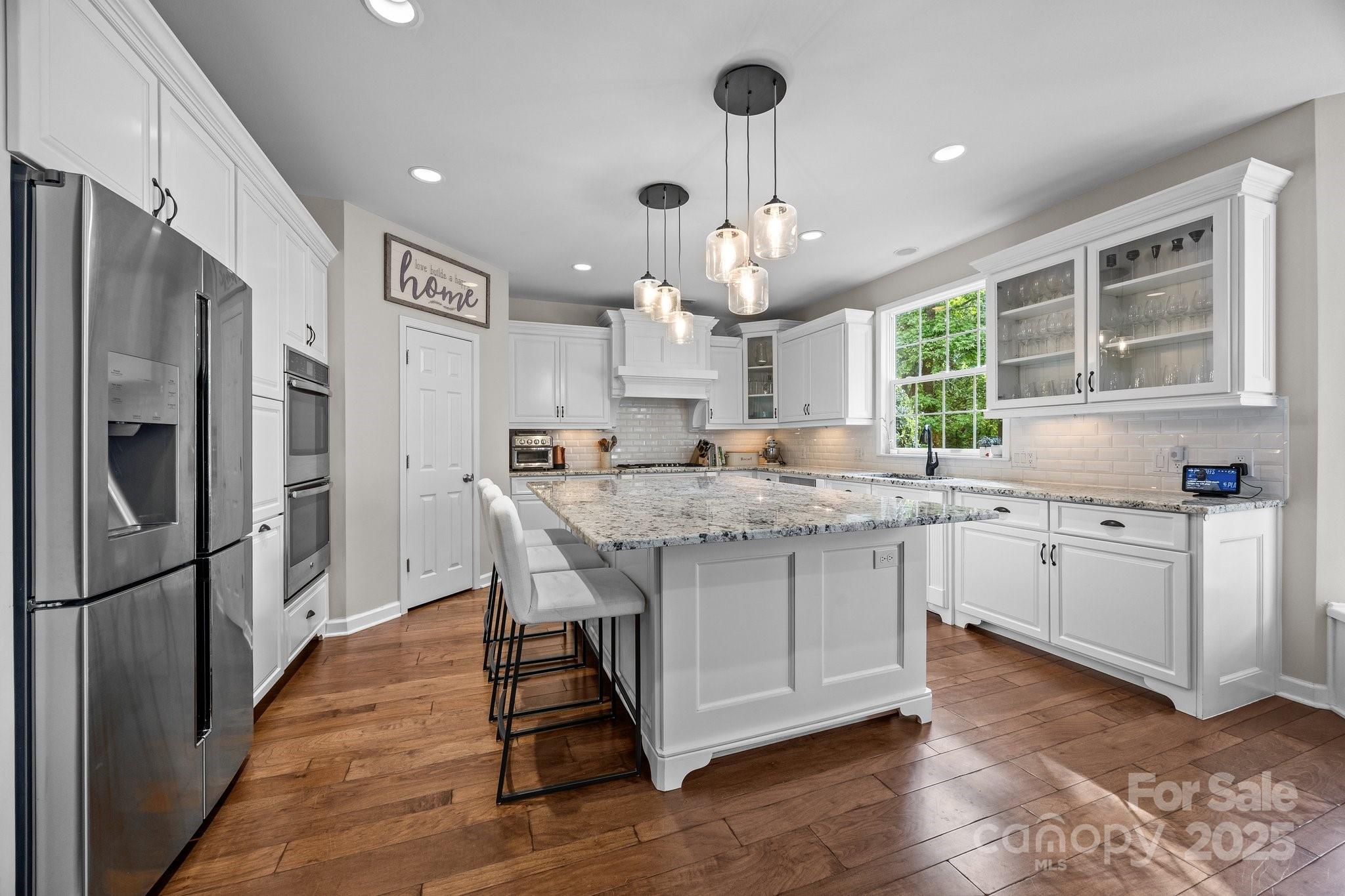 1108 Longwood Court