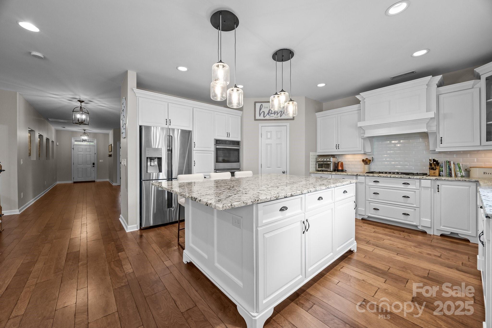 1108 Longwood Court