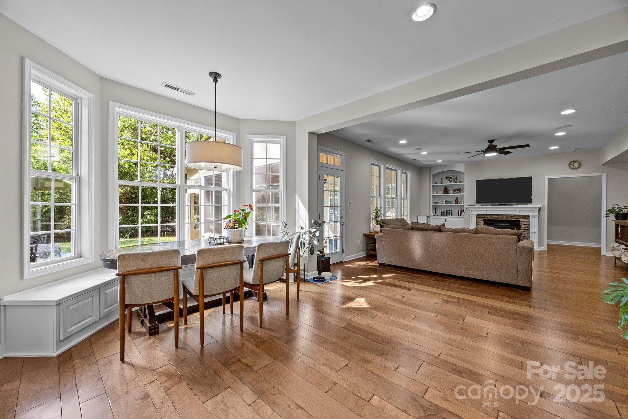1108 Longwood Court