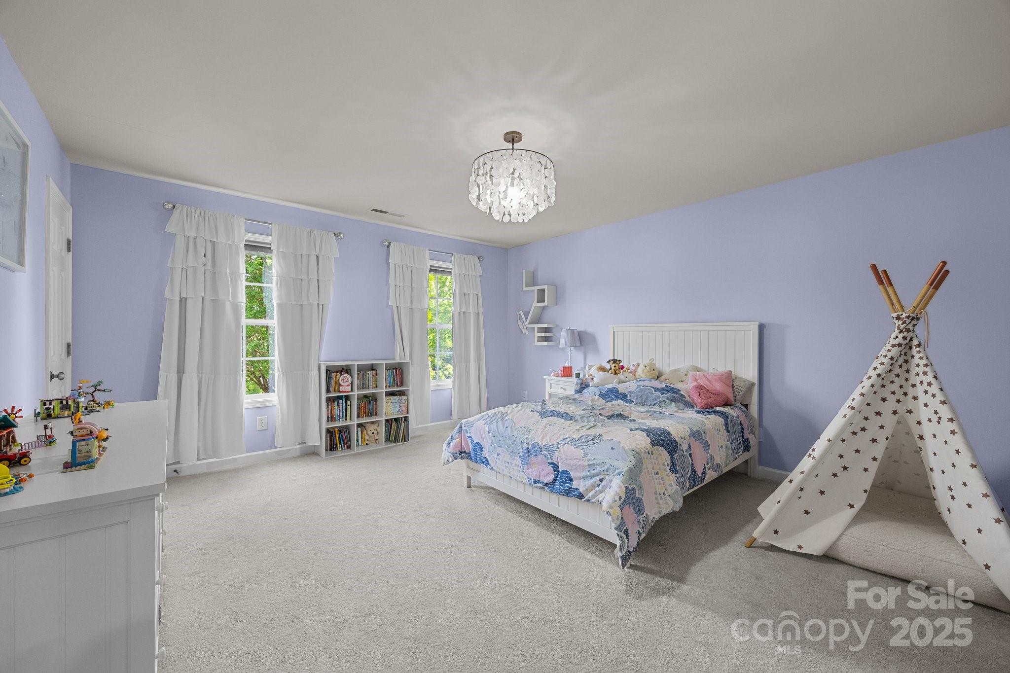 1108 Longwood Court