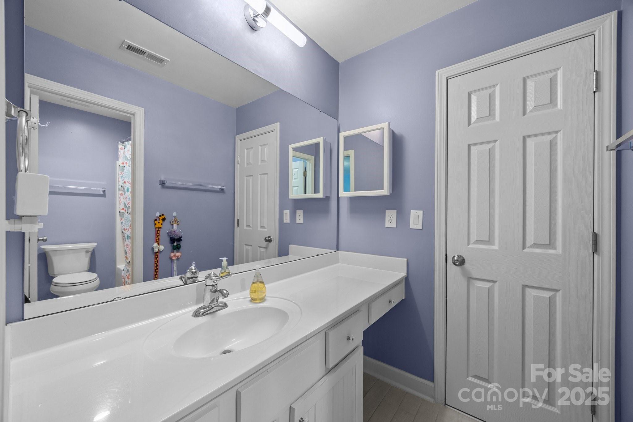 1108 Longwood Court