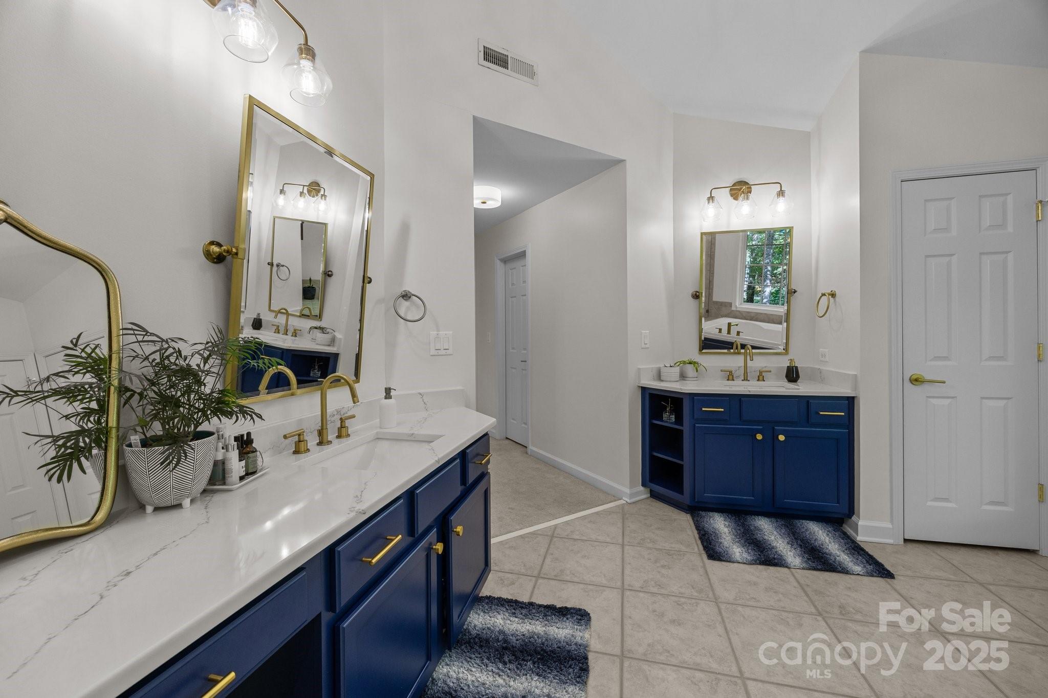 1108 Longwood Court