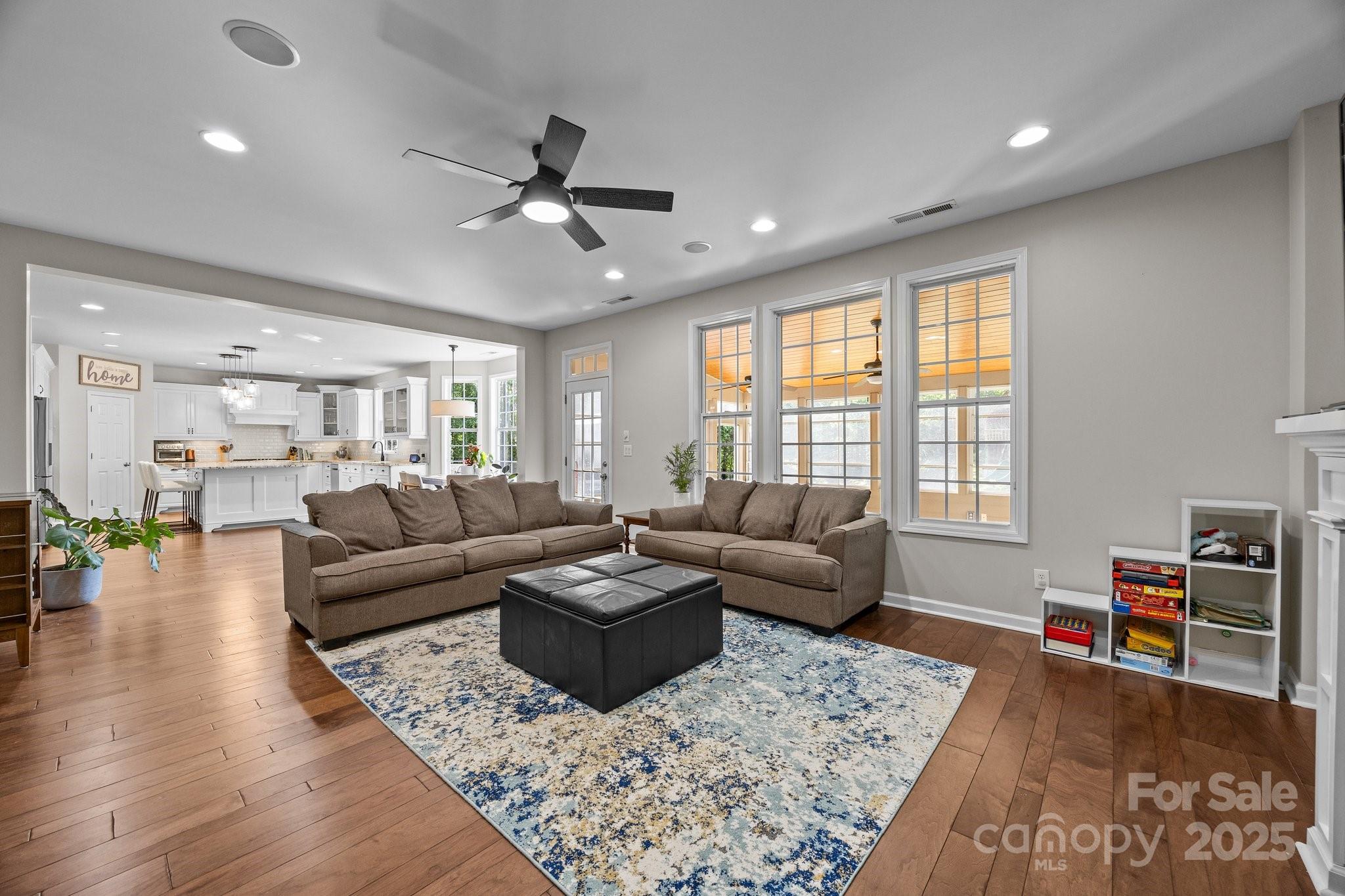 1108 Longwood Court