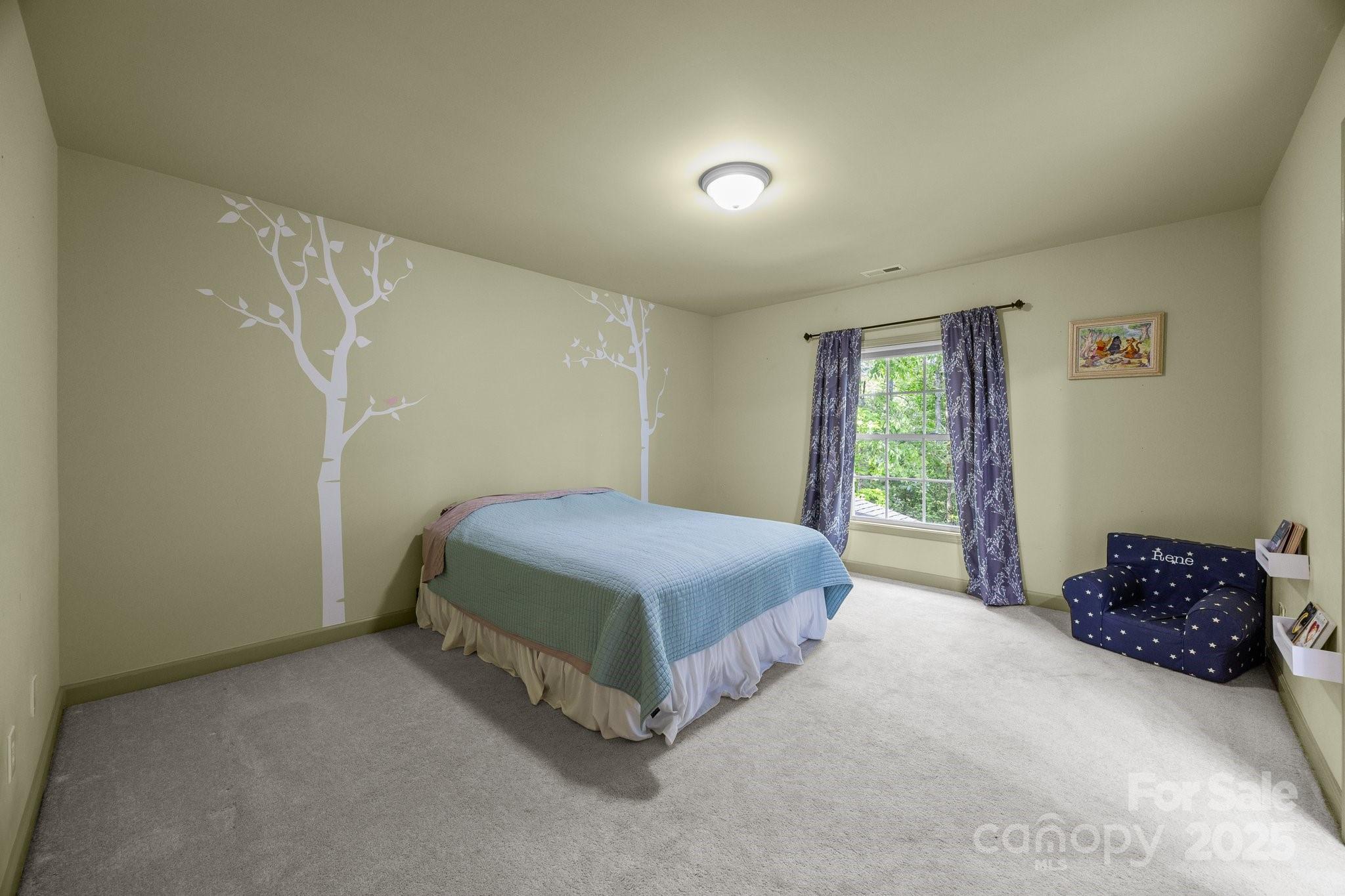1108 Longwood Court