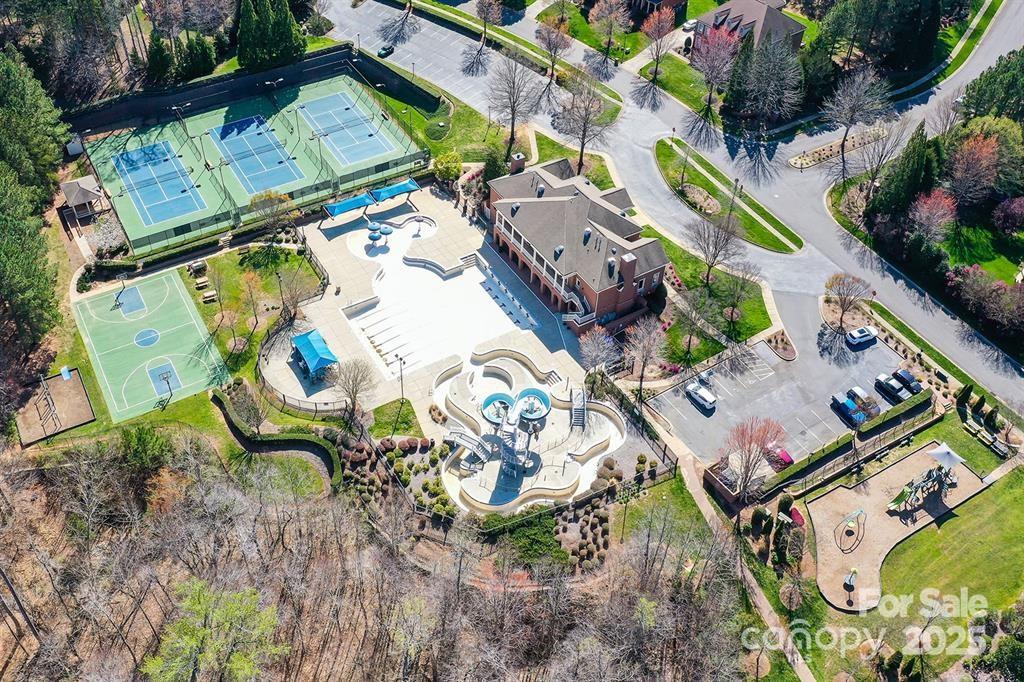 1108 Longwood Court