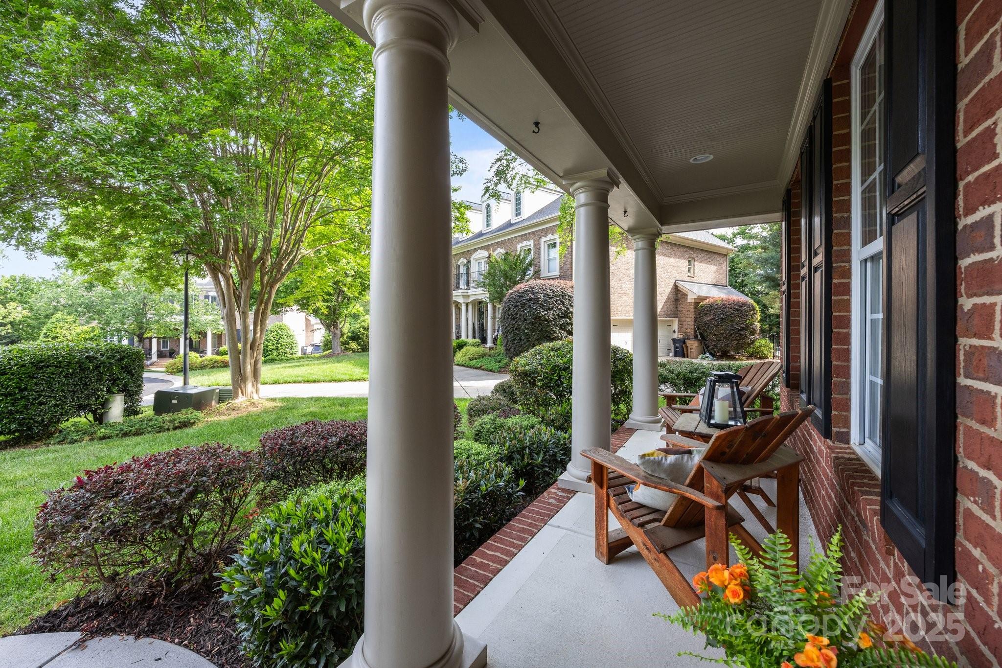 1108 Longwood Court