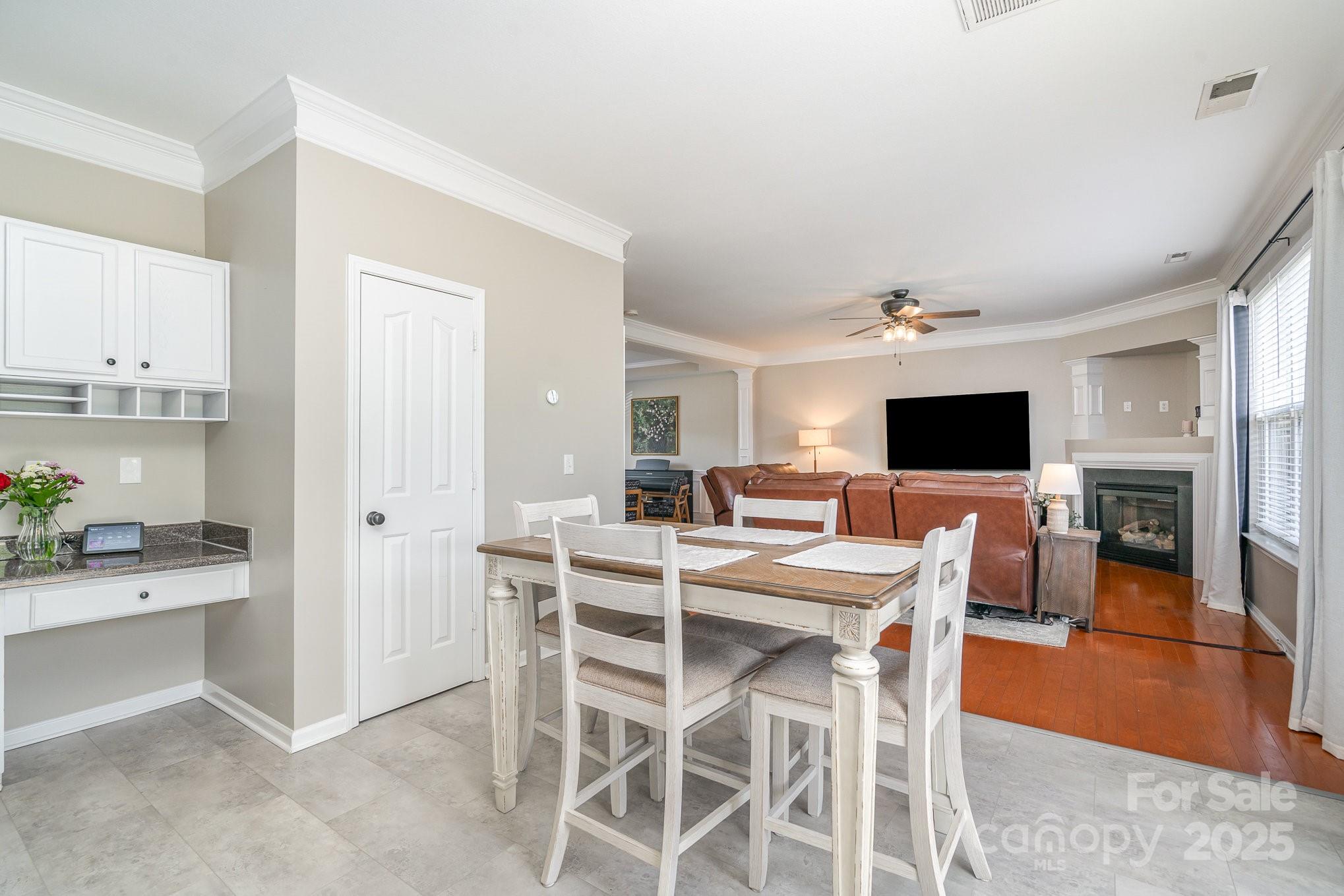 4711 Sunburst Lane