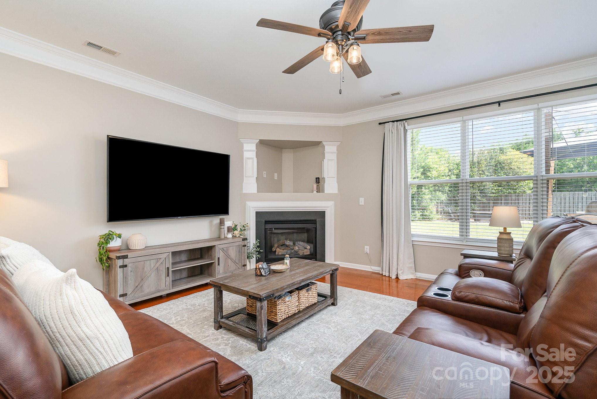 4711 Sunburst Lane