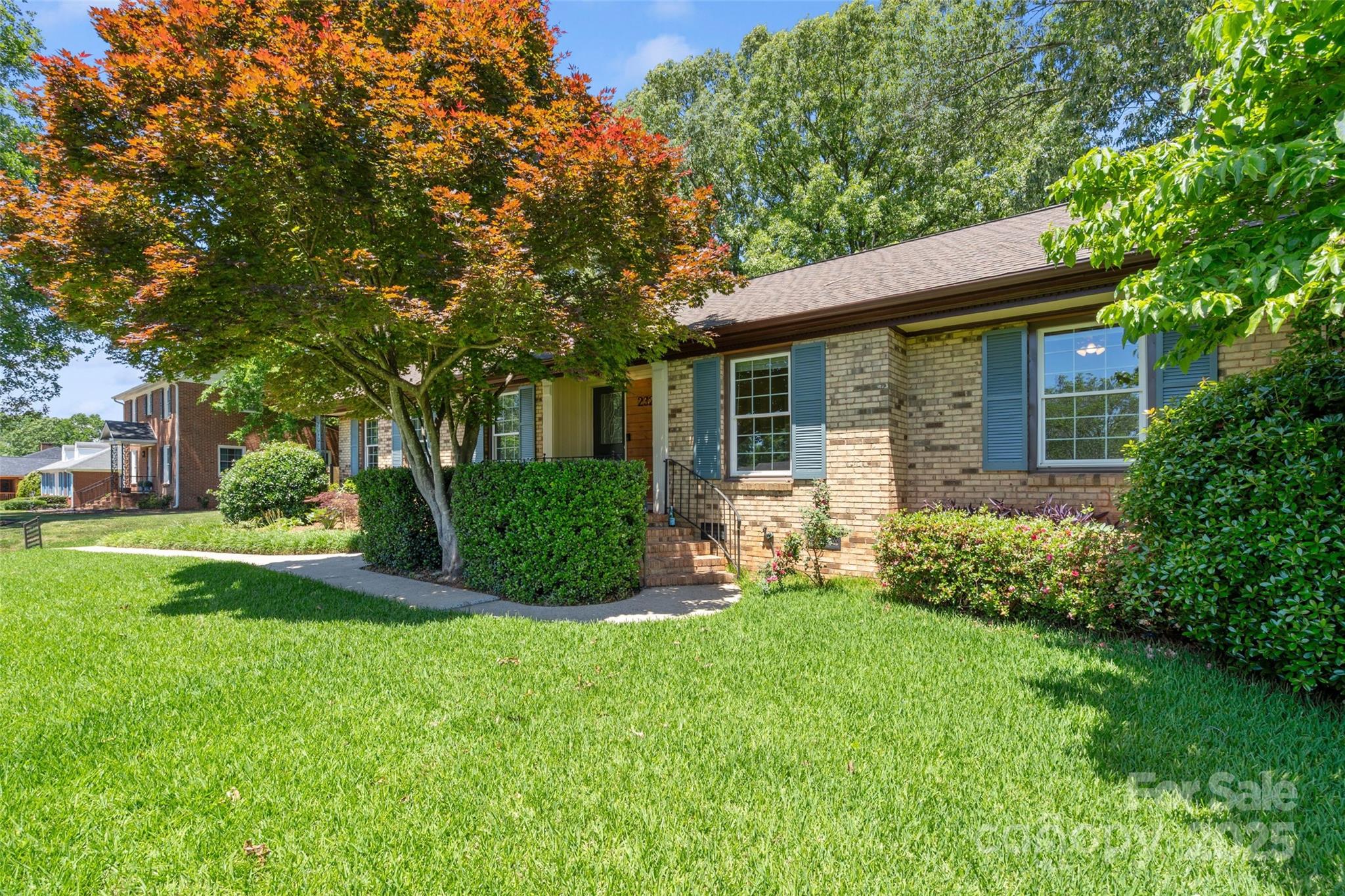 232 Scottridge Drive