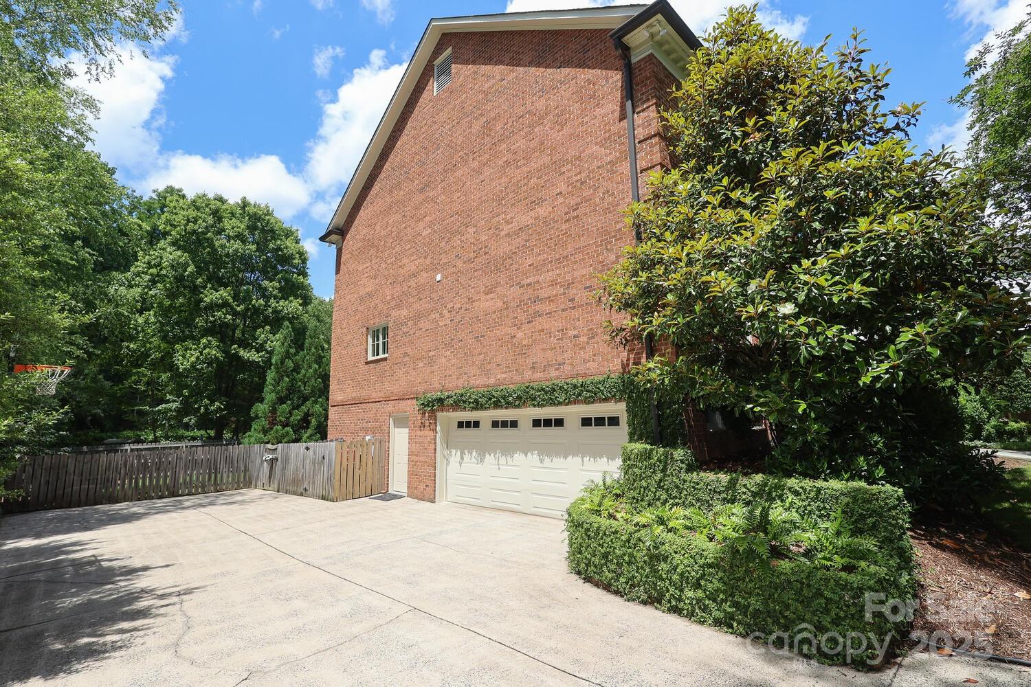 1638 Myers Park Drive