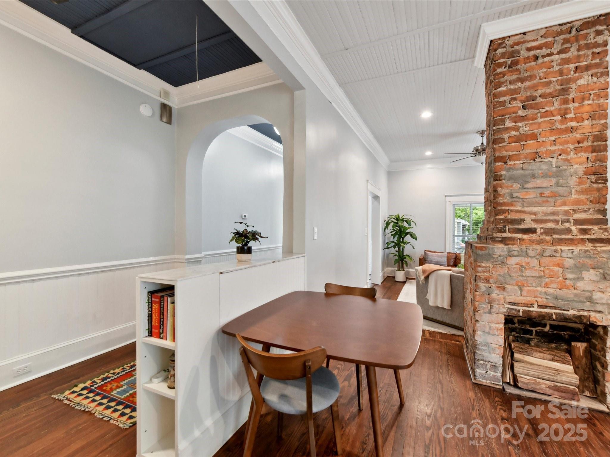 1605 Allen Street