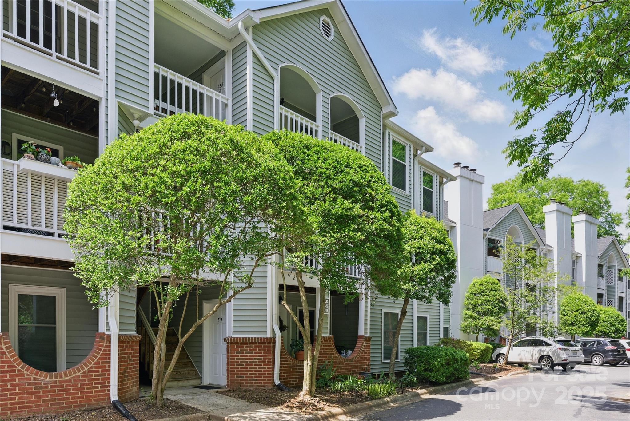 430 Queens Road Unit: 332