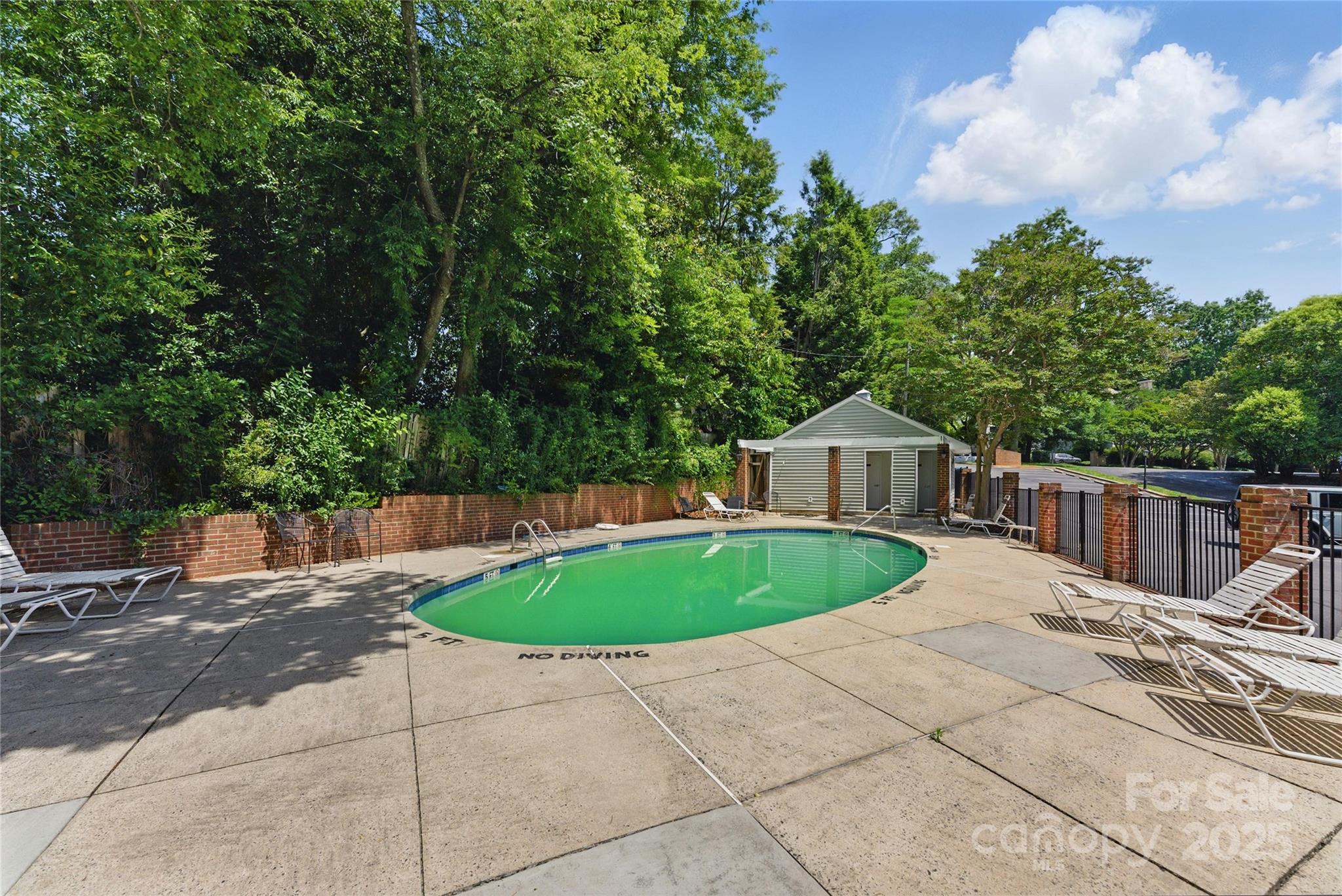 430 Queens Road Unit: 332