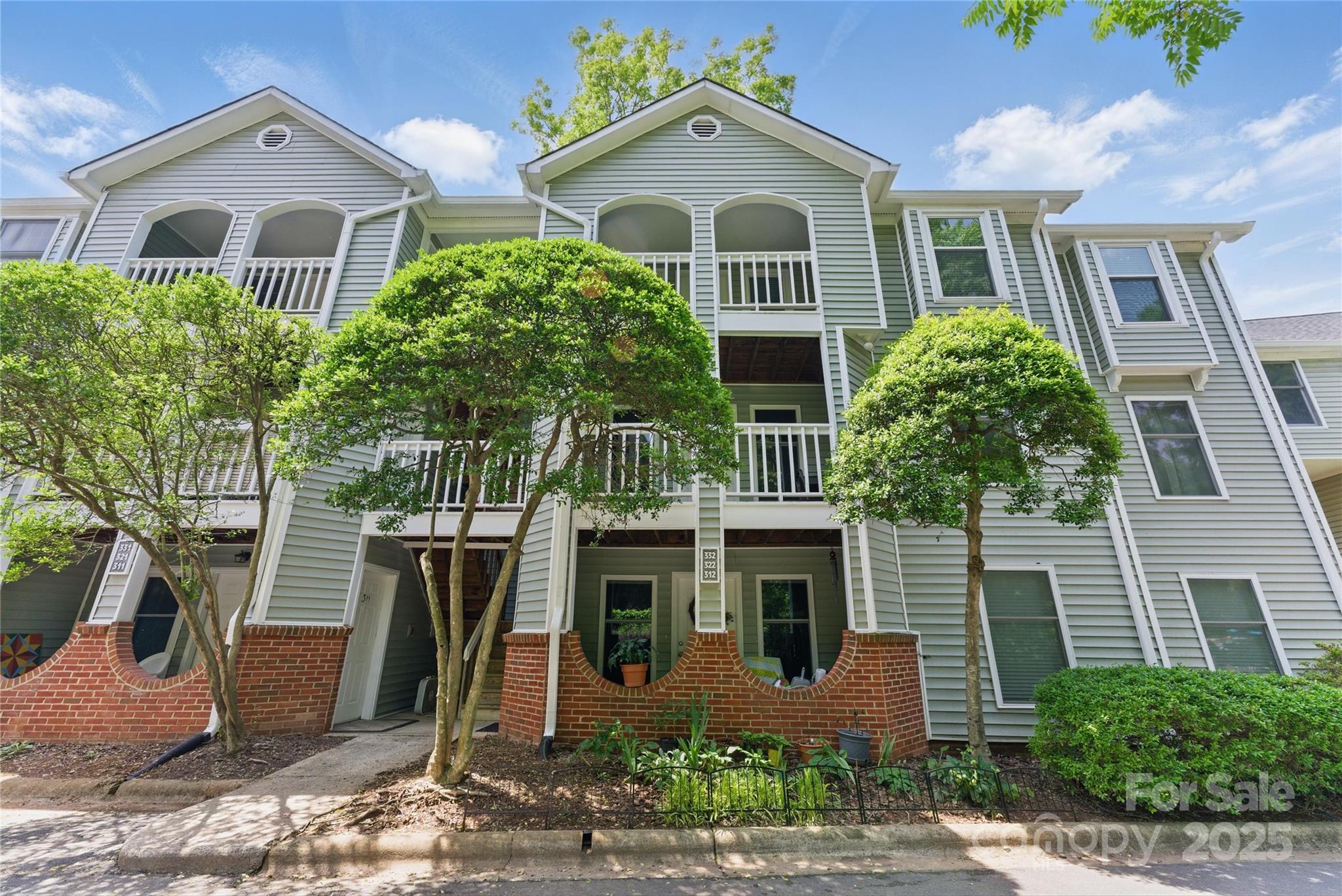 430 Queens Road Unit: 332