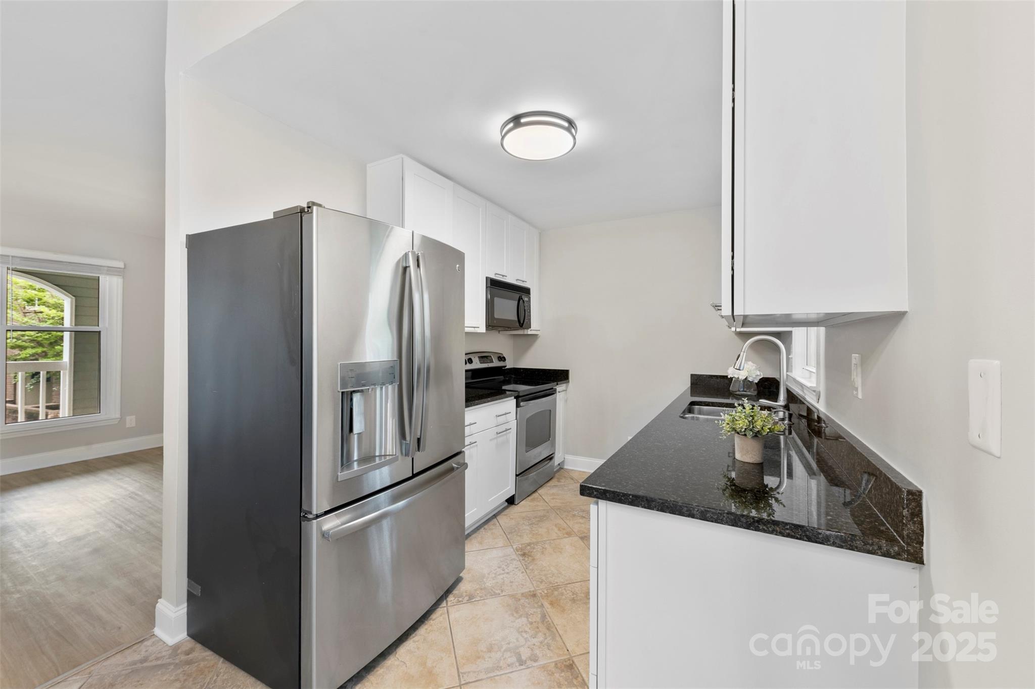 430 Queens Road Unit: 332