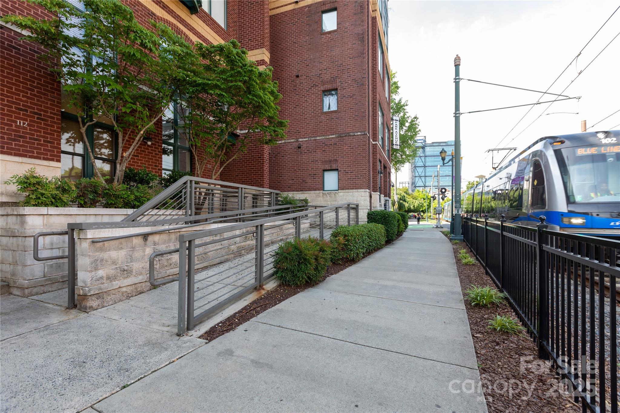 115 E Park Avenue Unit: 428