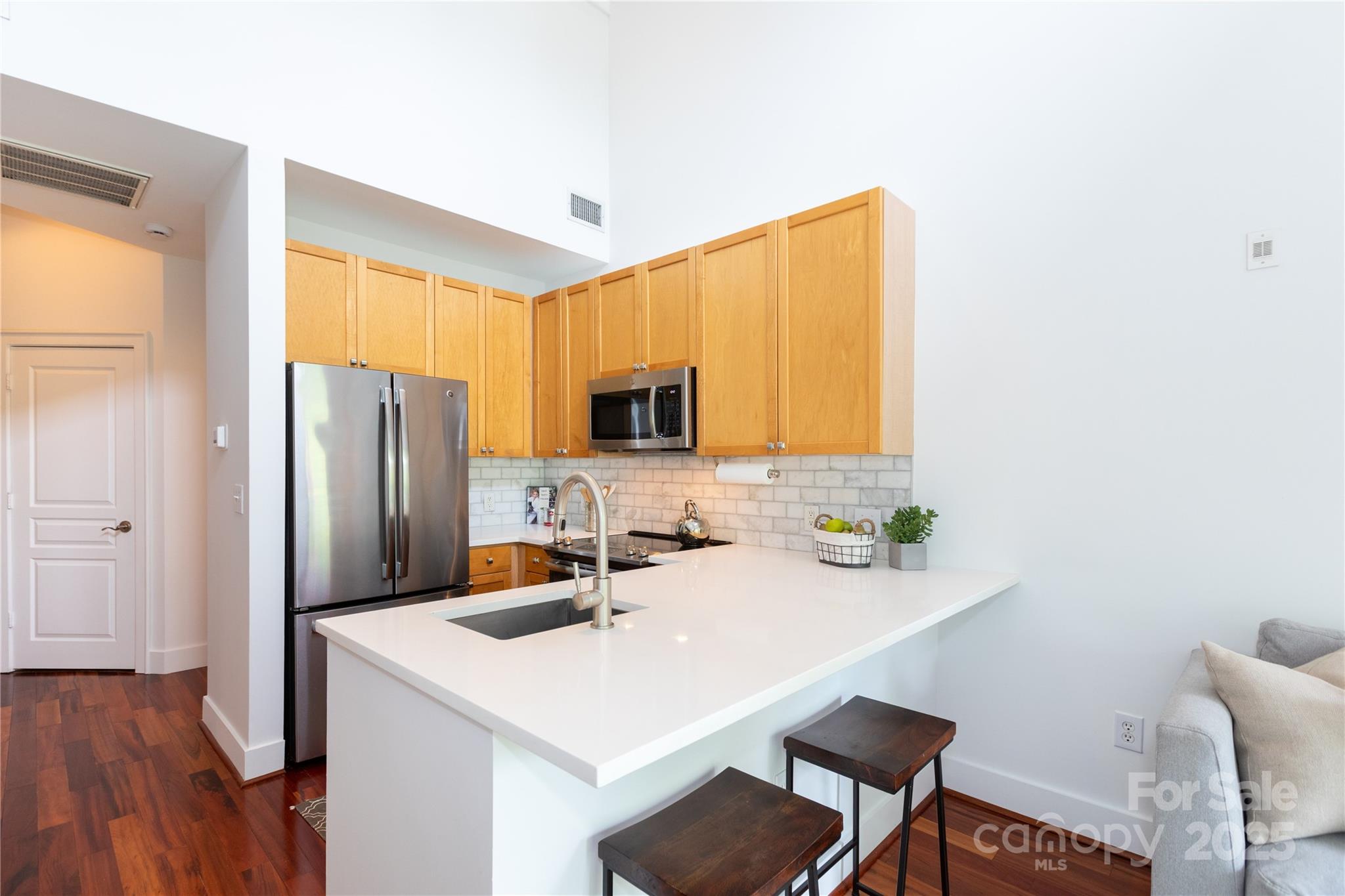115 E Park Avenue Unit: 428