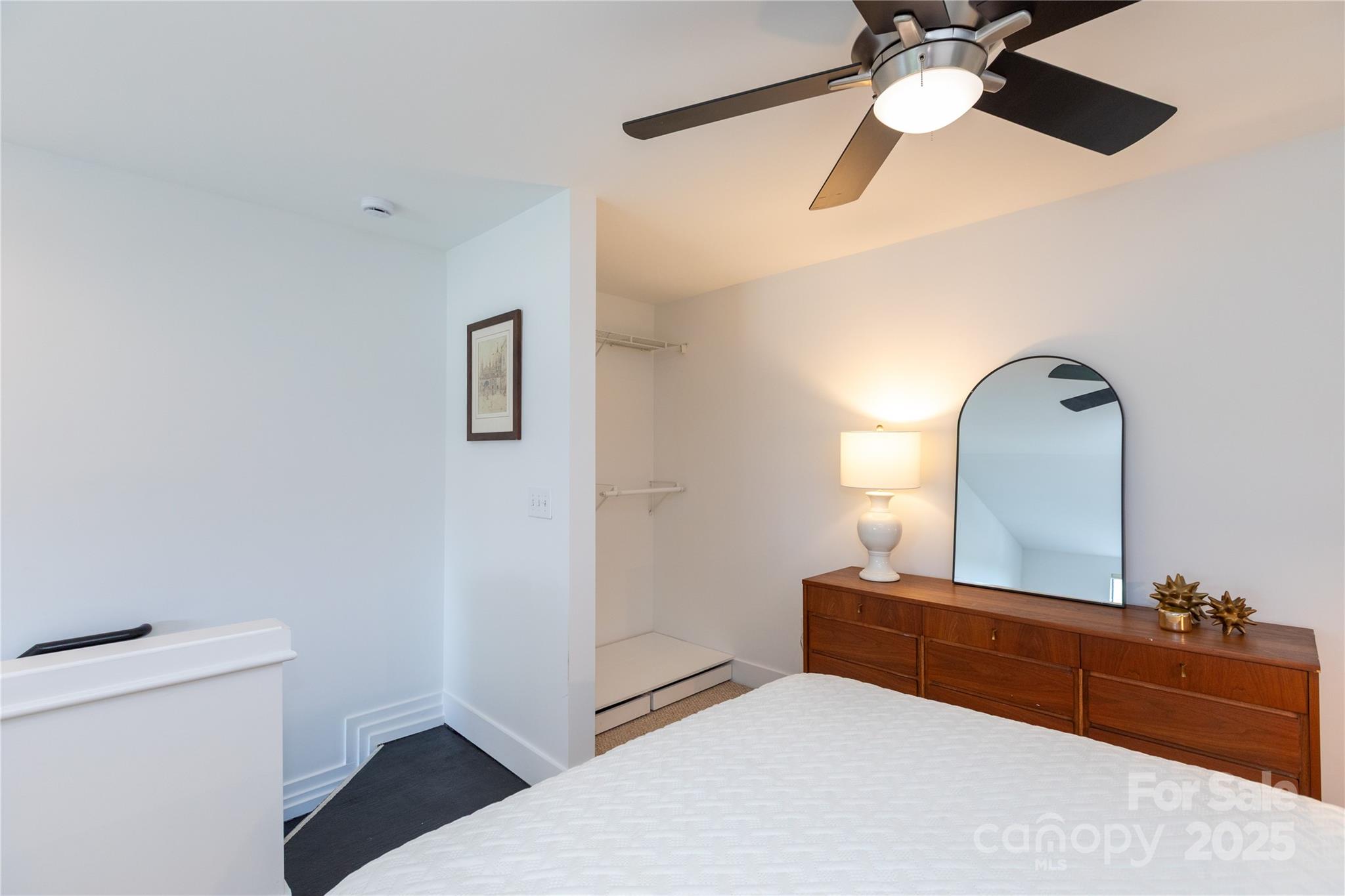115 E Park Avenue Unit: 428