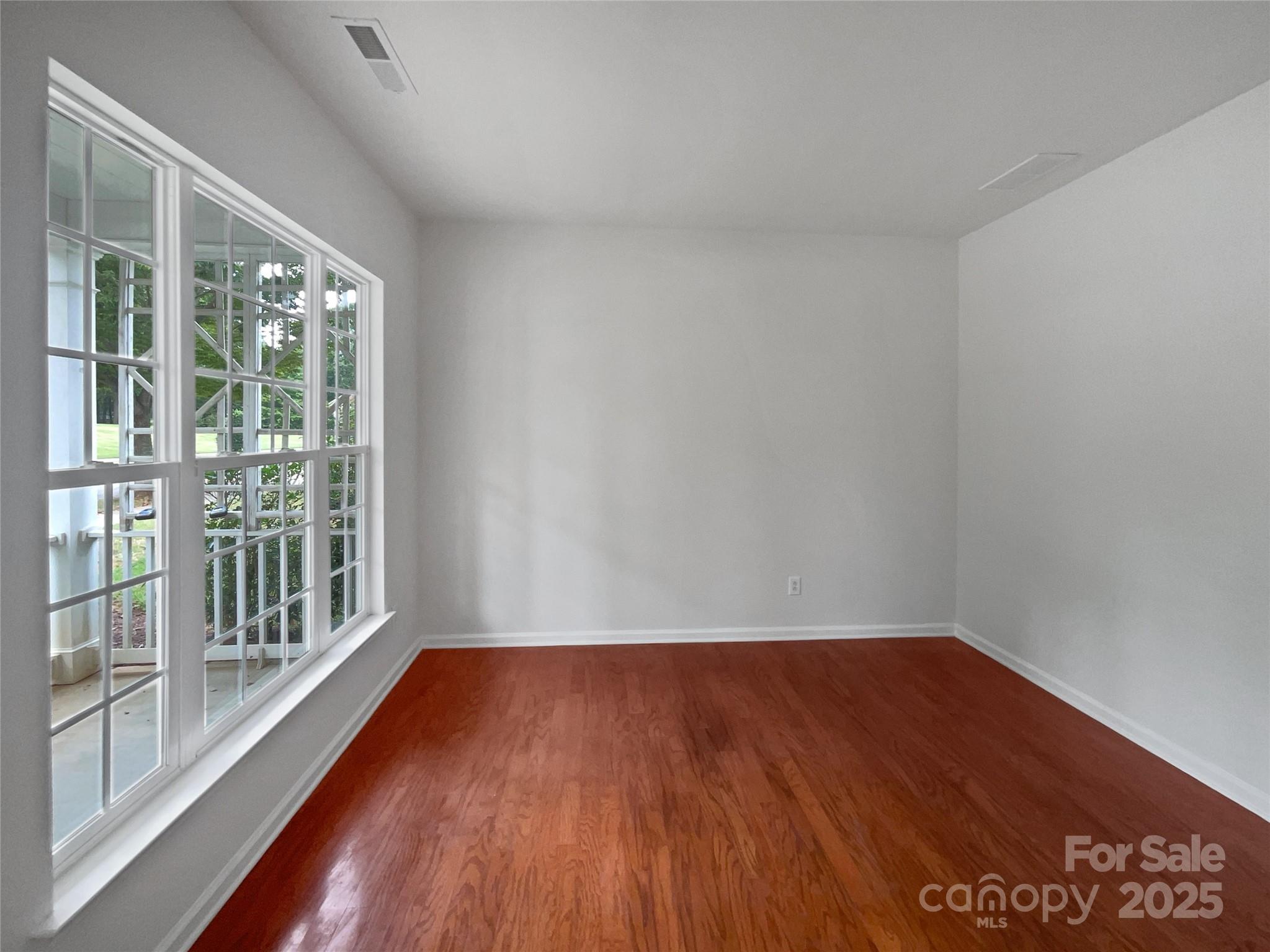 18414 Victoria Bay Drive