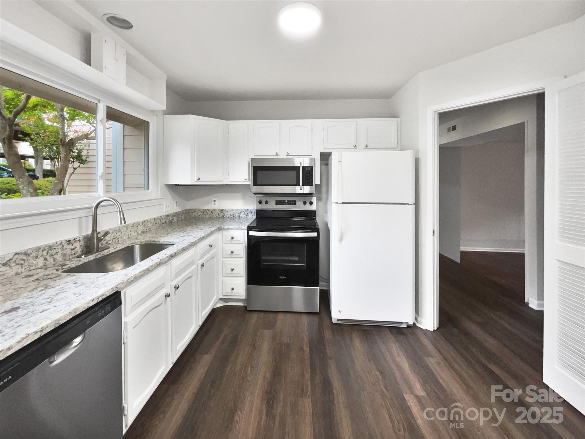 18414 Victoria Bay Drive
