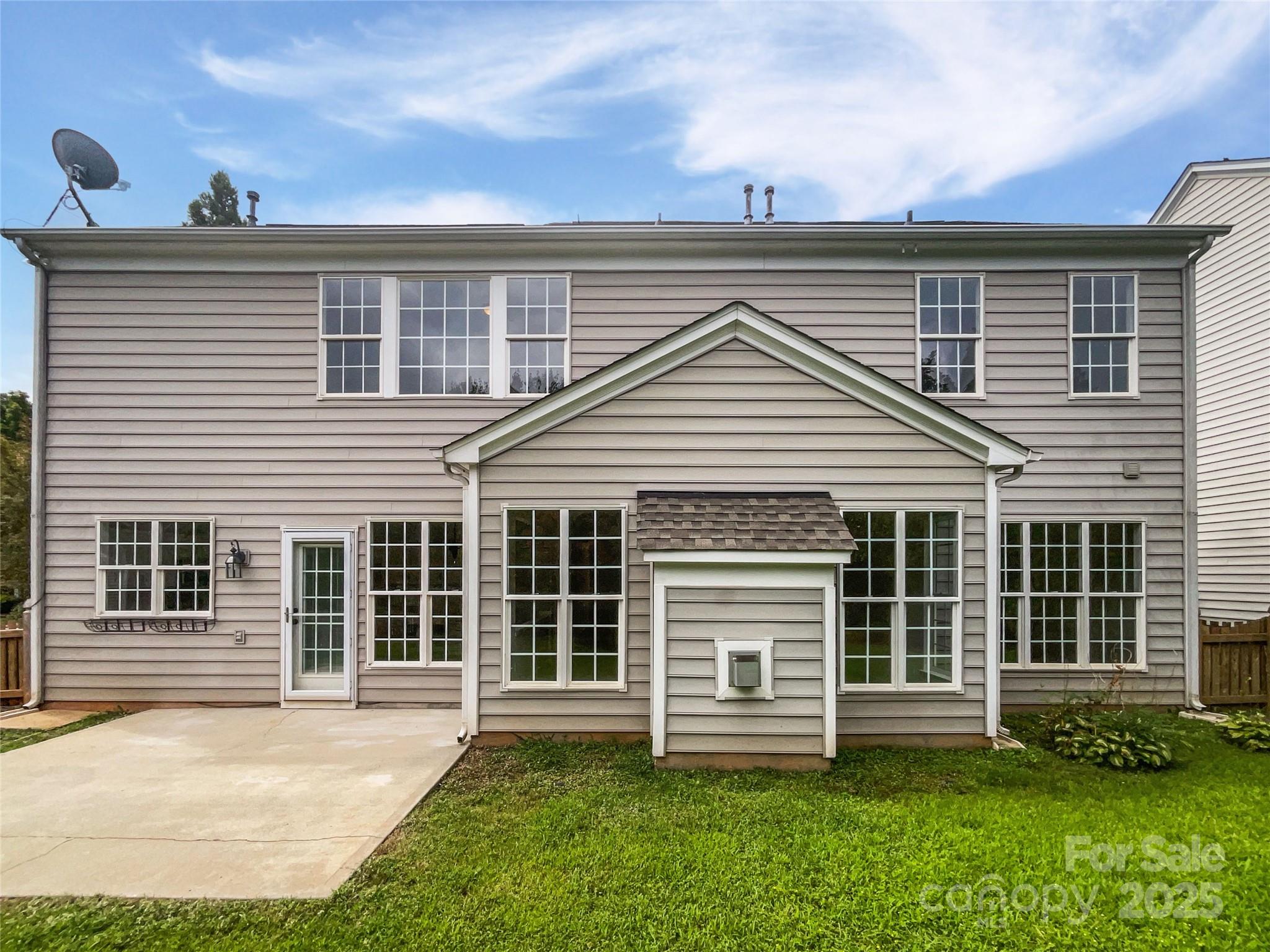 18414 Victoria Bay Drive