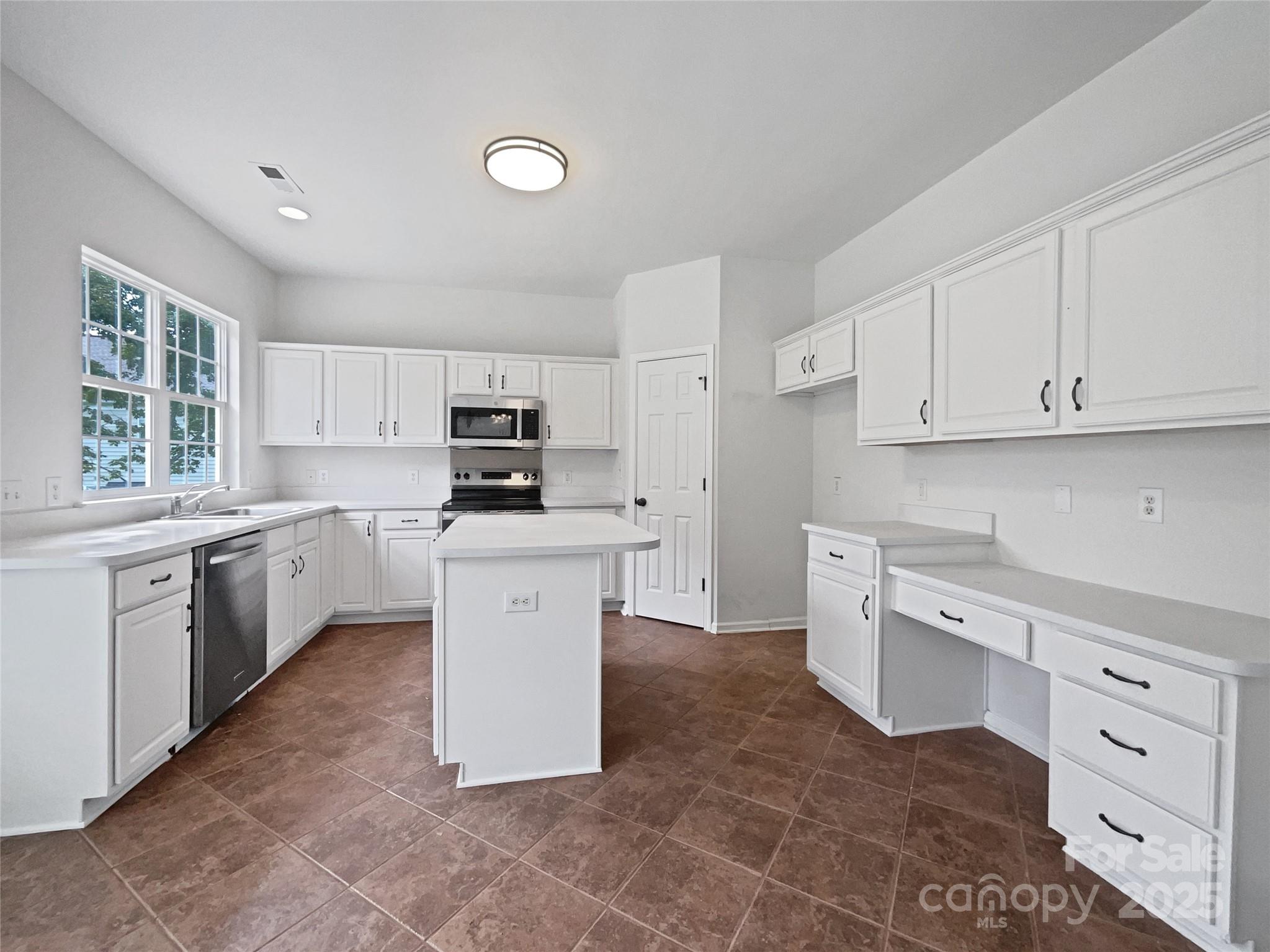 18414 Victoria Bay Drive