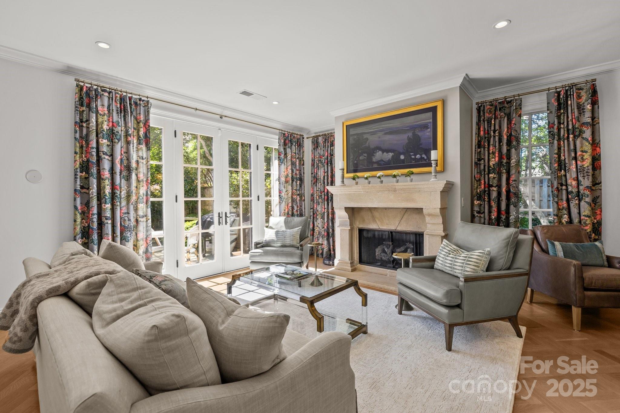 1625 Bibury Lane