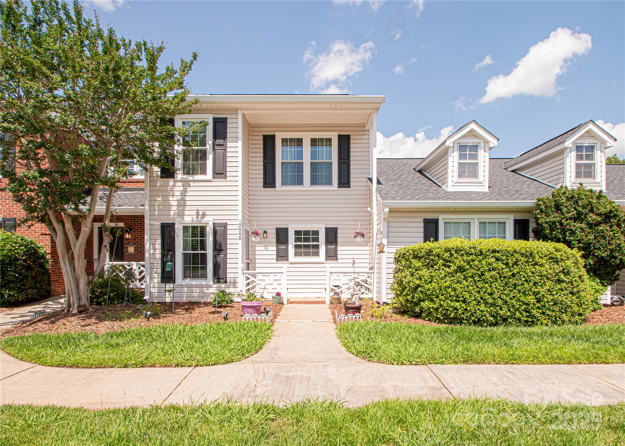 10945 Winterbourne Court