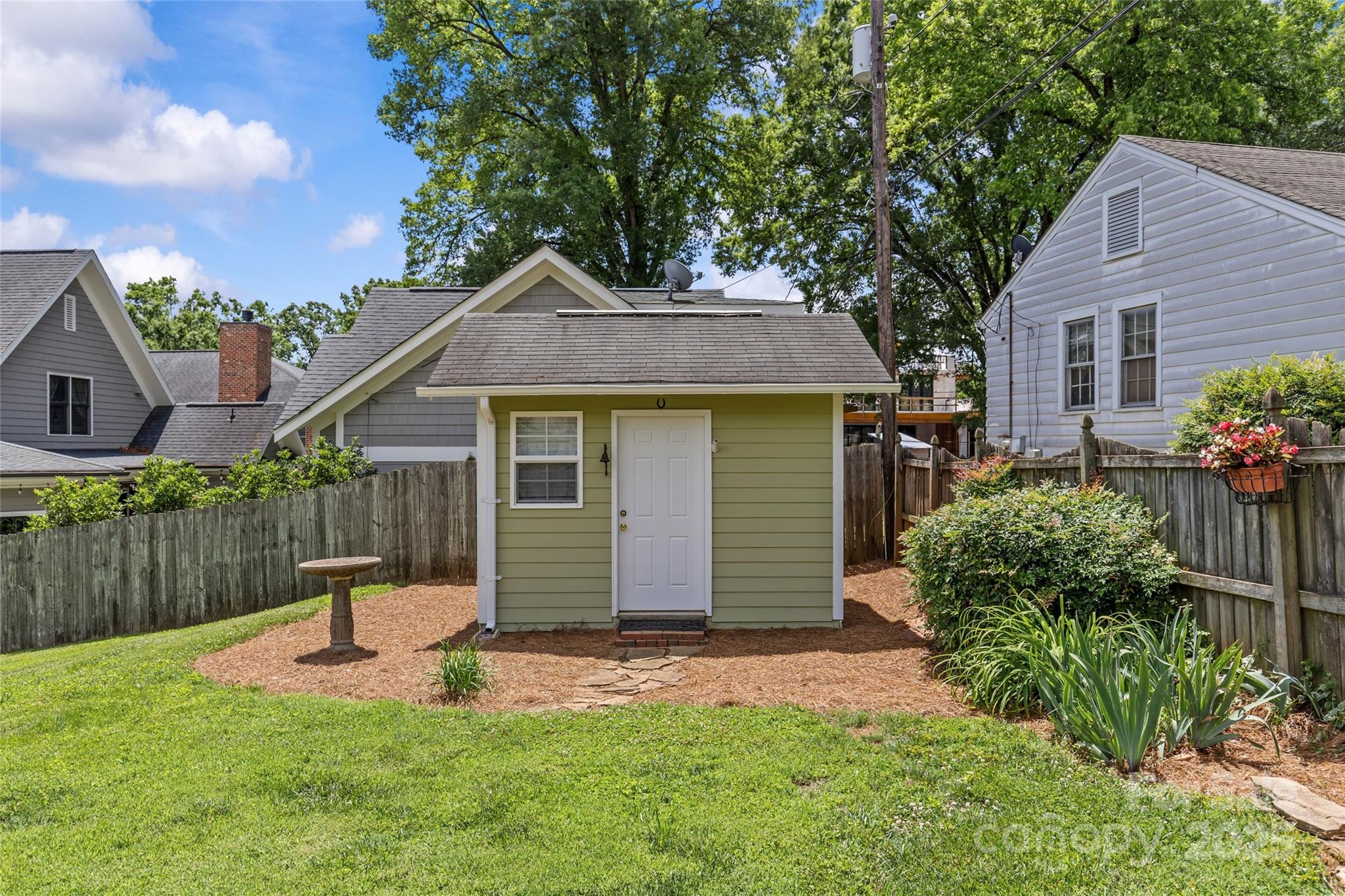1500 Lynway Drive