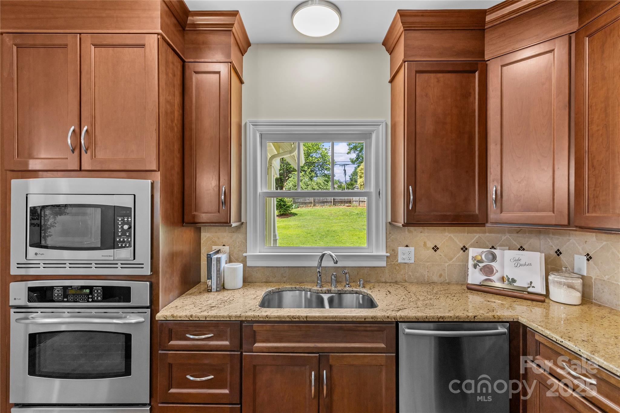 1500 Lynway Drive