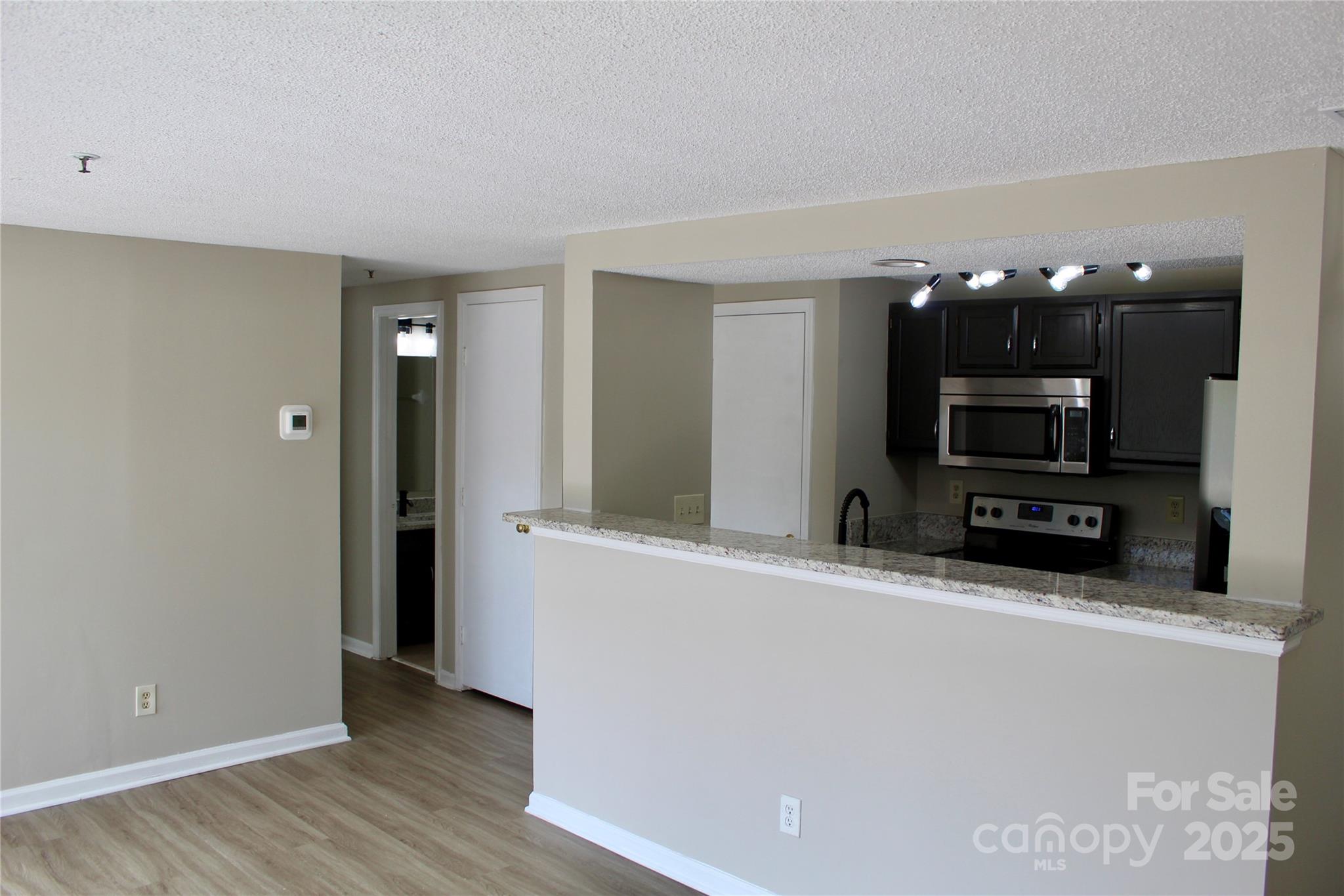 1604 Arlyn Circle