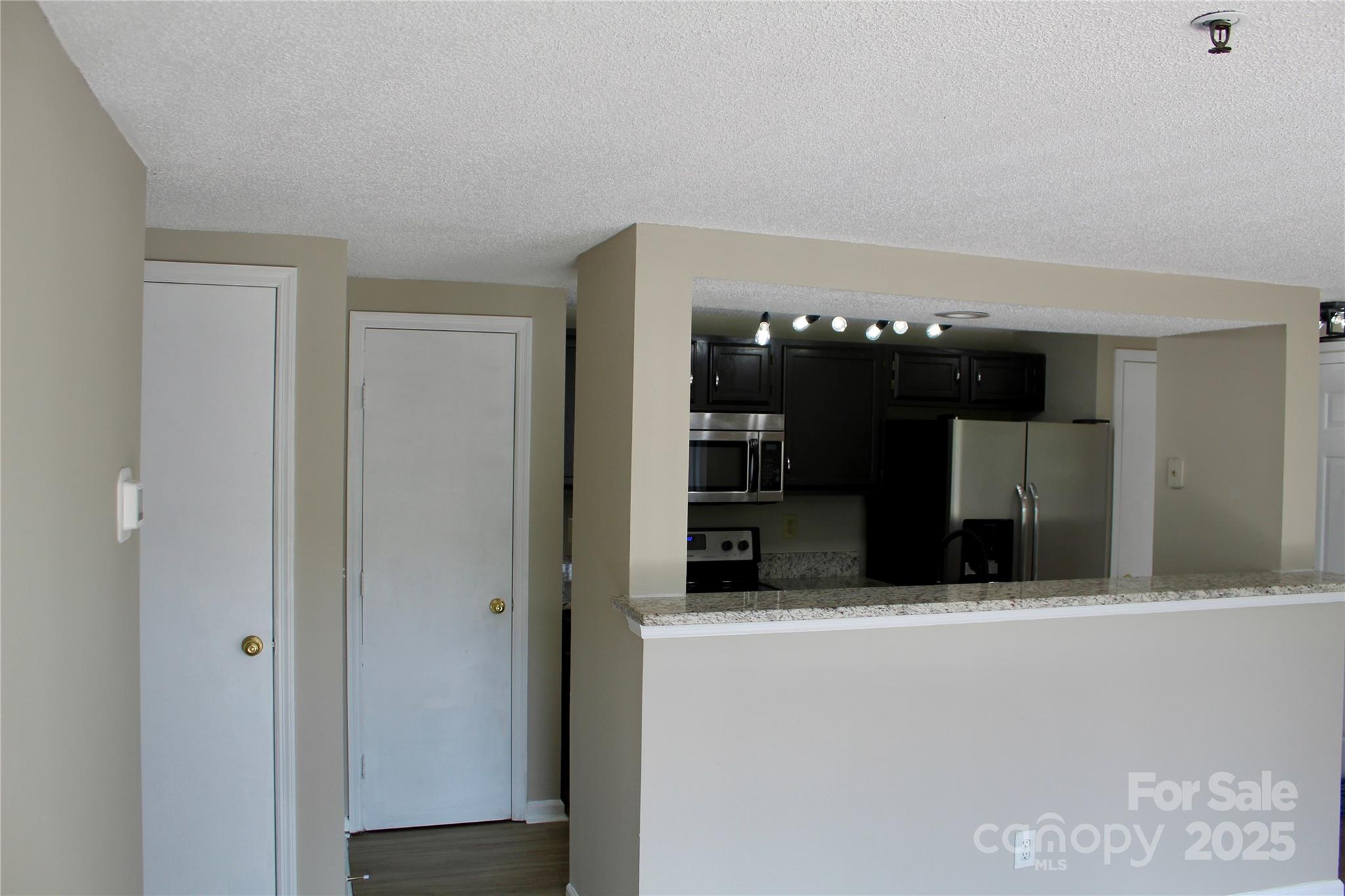 1604 Arlyn Circle